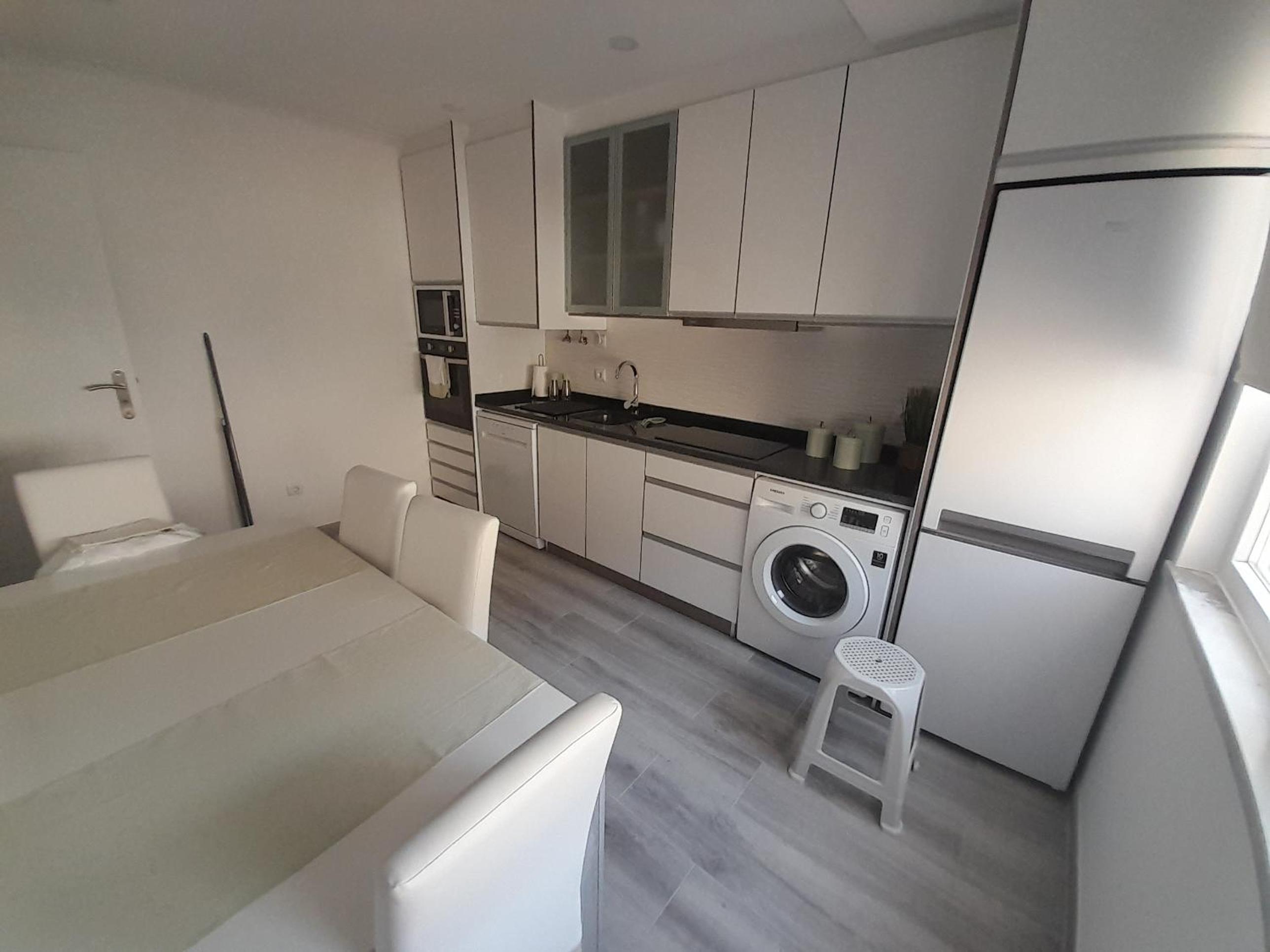 Two-Bedroom Apartment - Photo 6