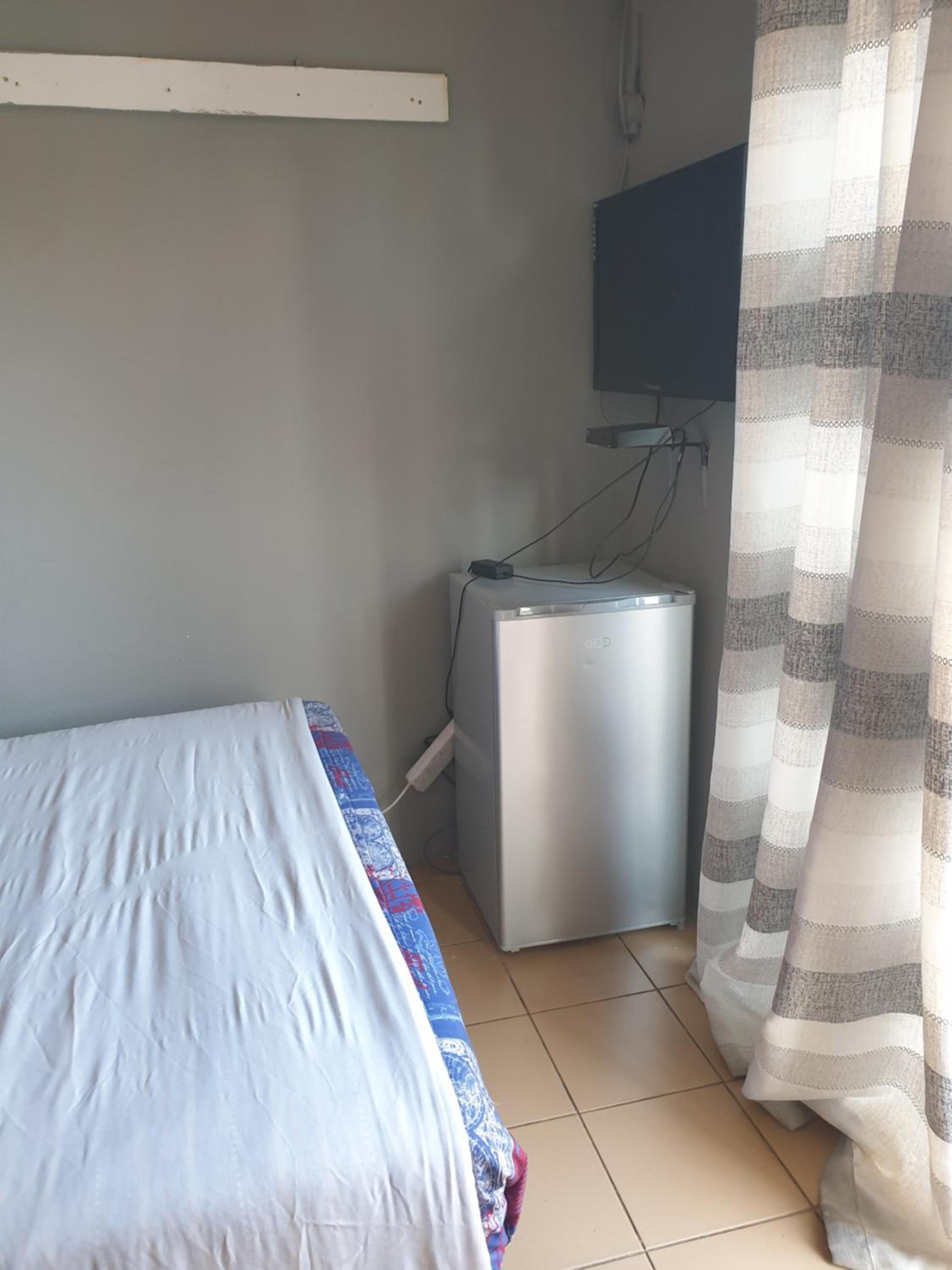 Double Room - Photo 11