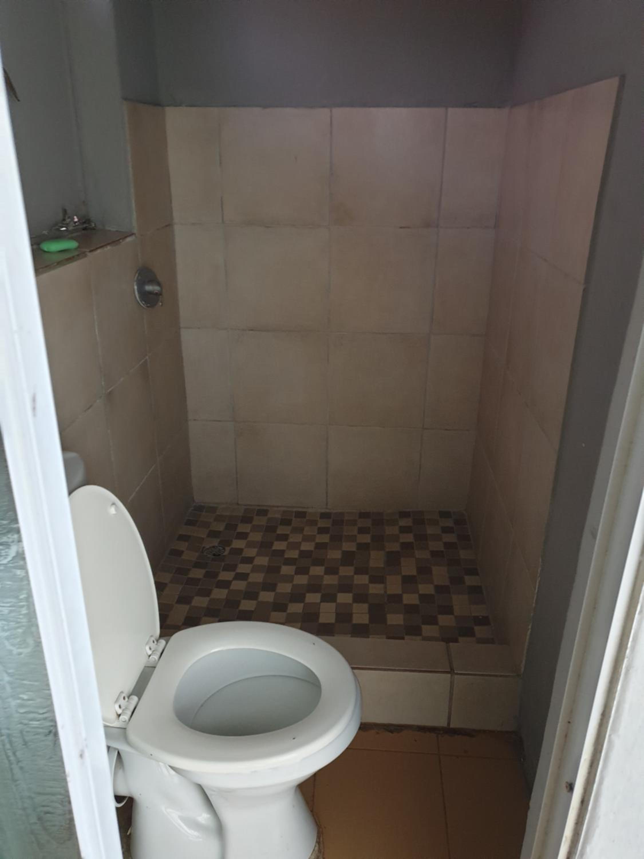 Double Room - Photo 8