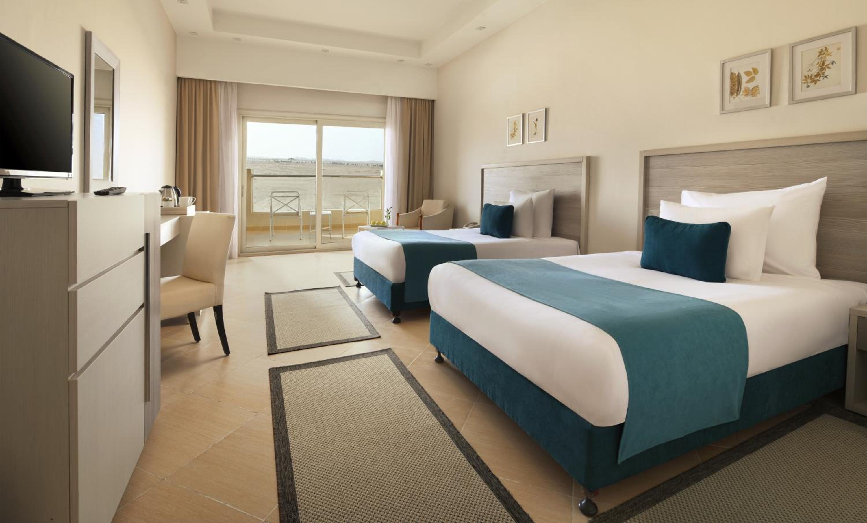 Deluxe, Twin Bed, Back View