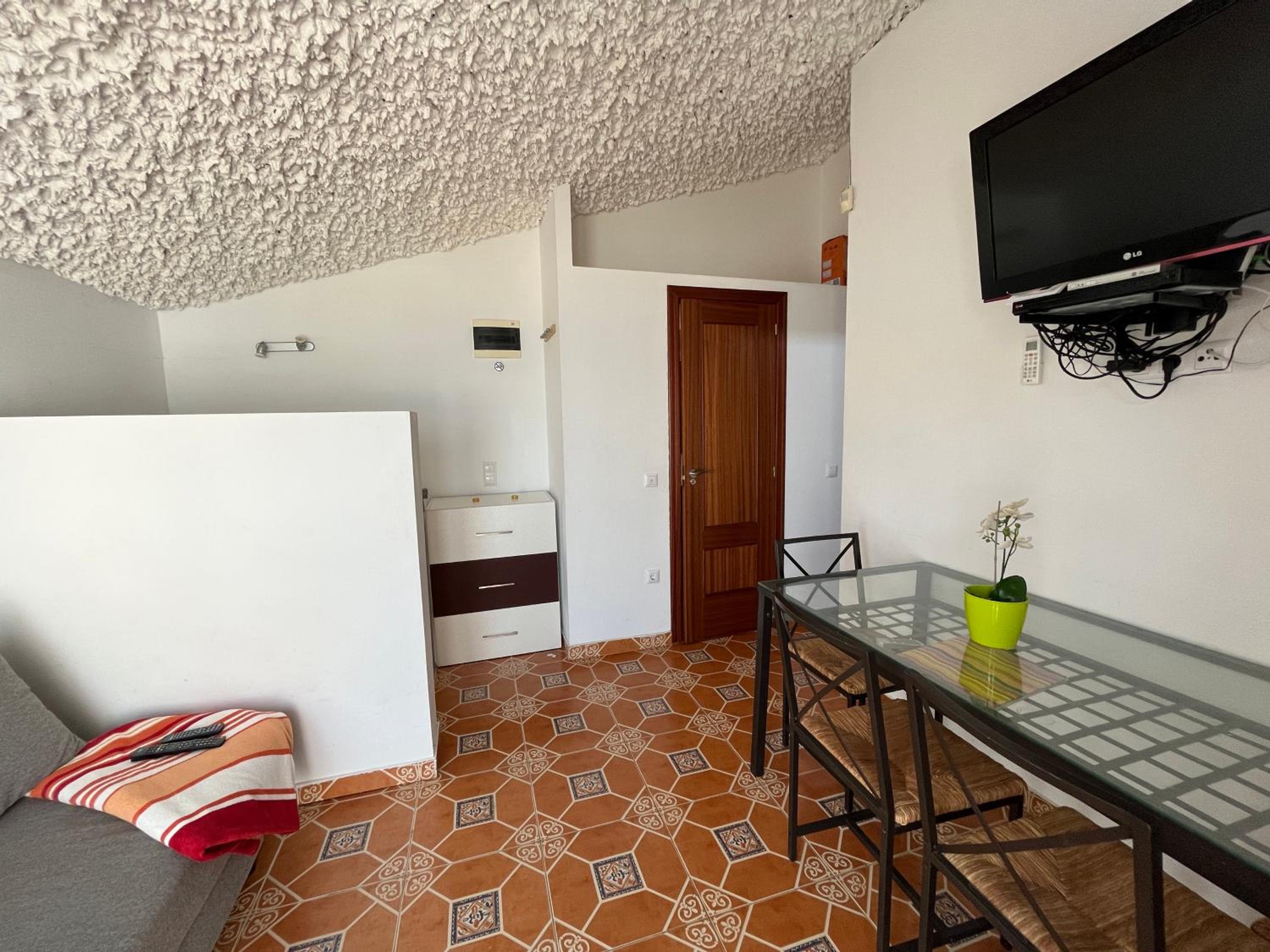 Apartamento con Vista al Mar - Primer Piso