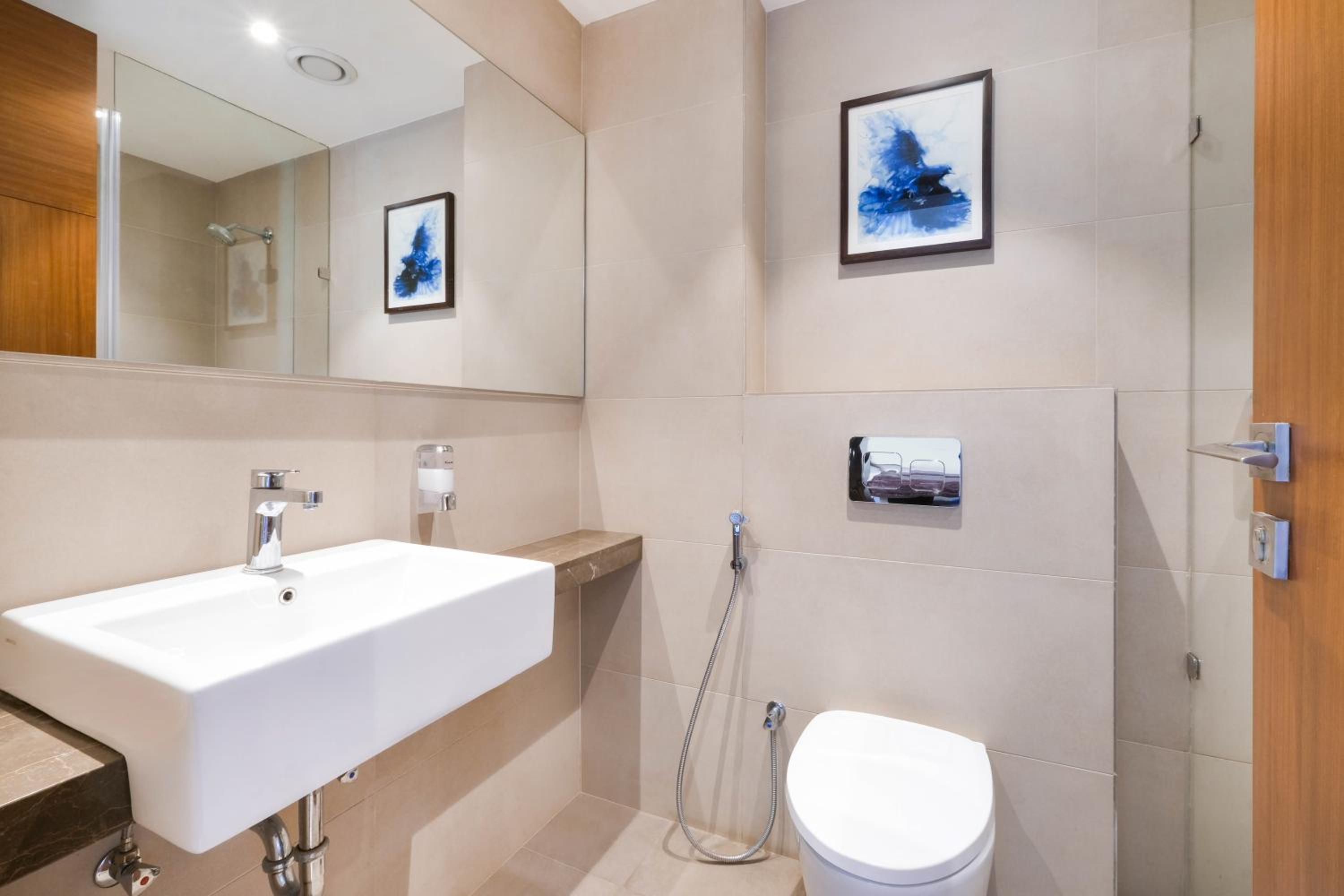 Standard Double or Twin Room - Photo 2