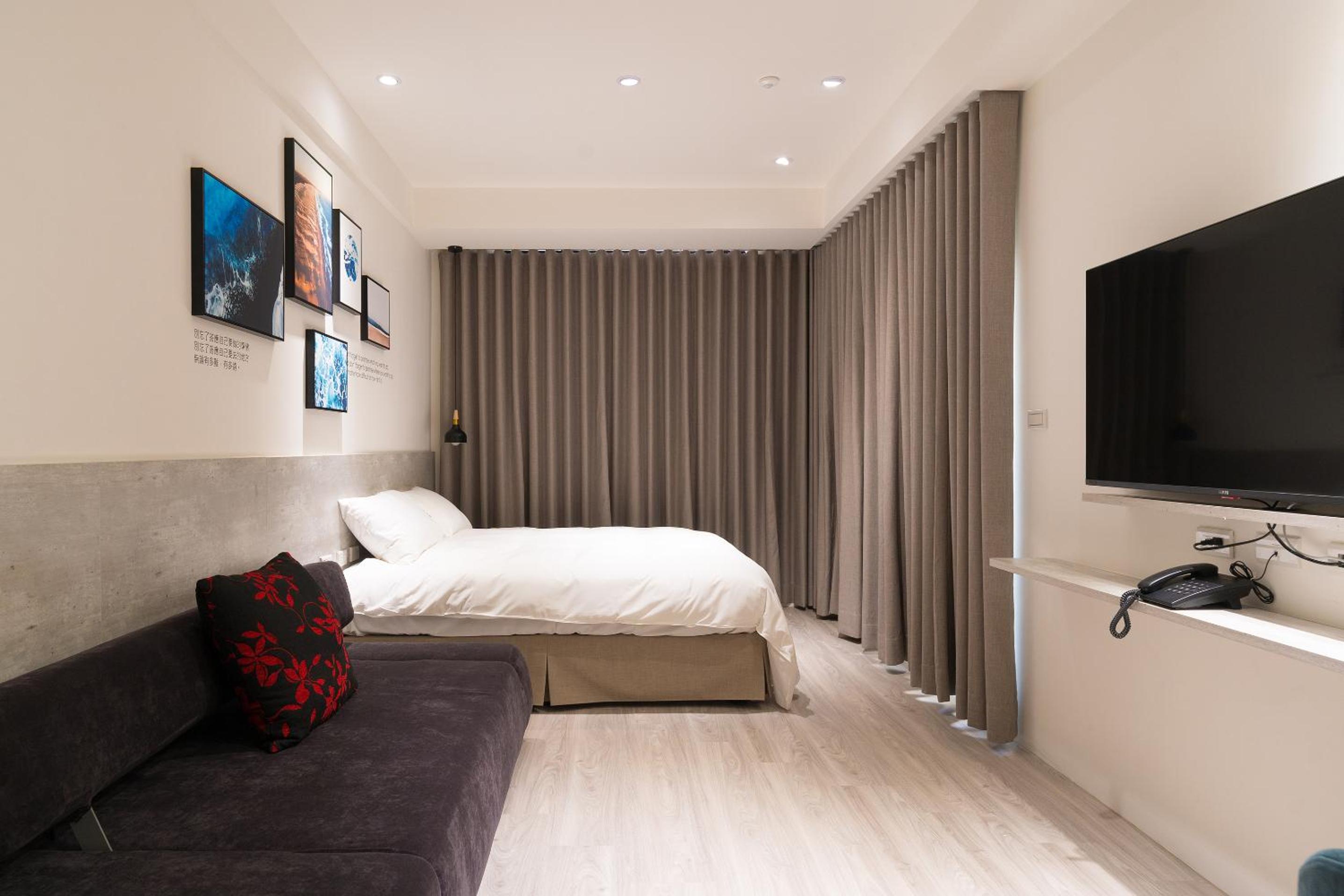 Triple Room with Balcony - Photo 2