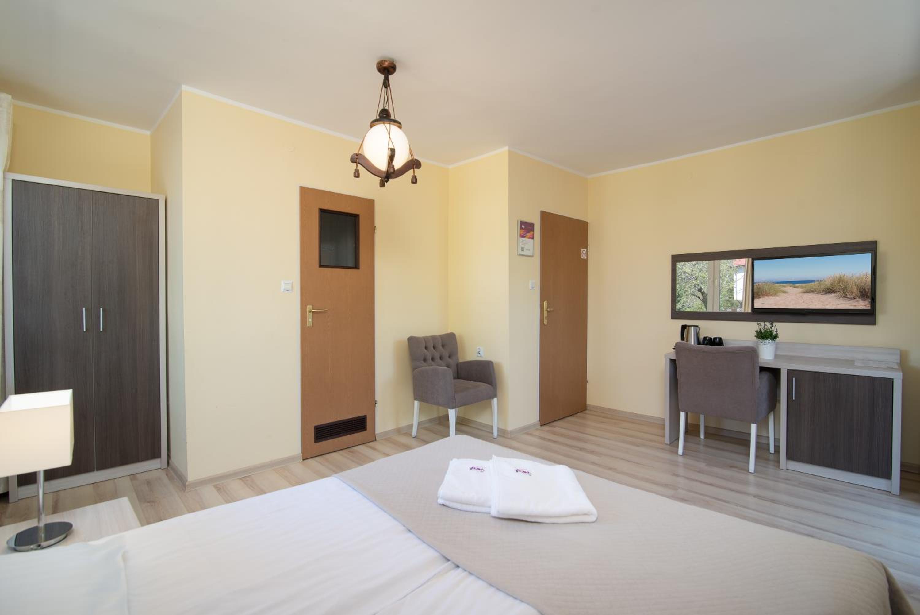 Double Room - Photo 2