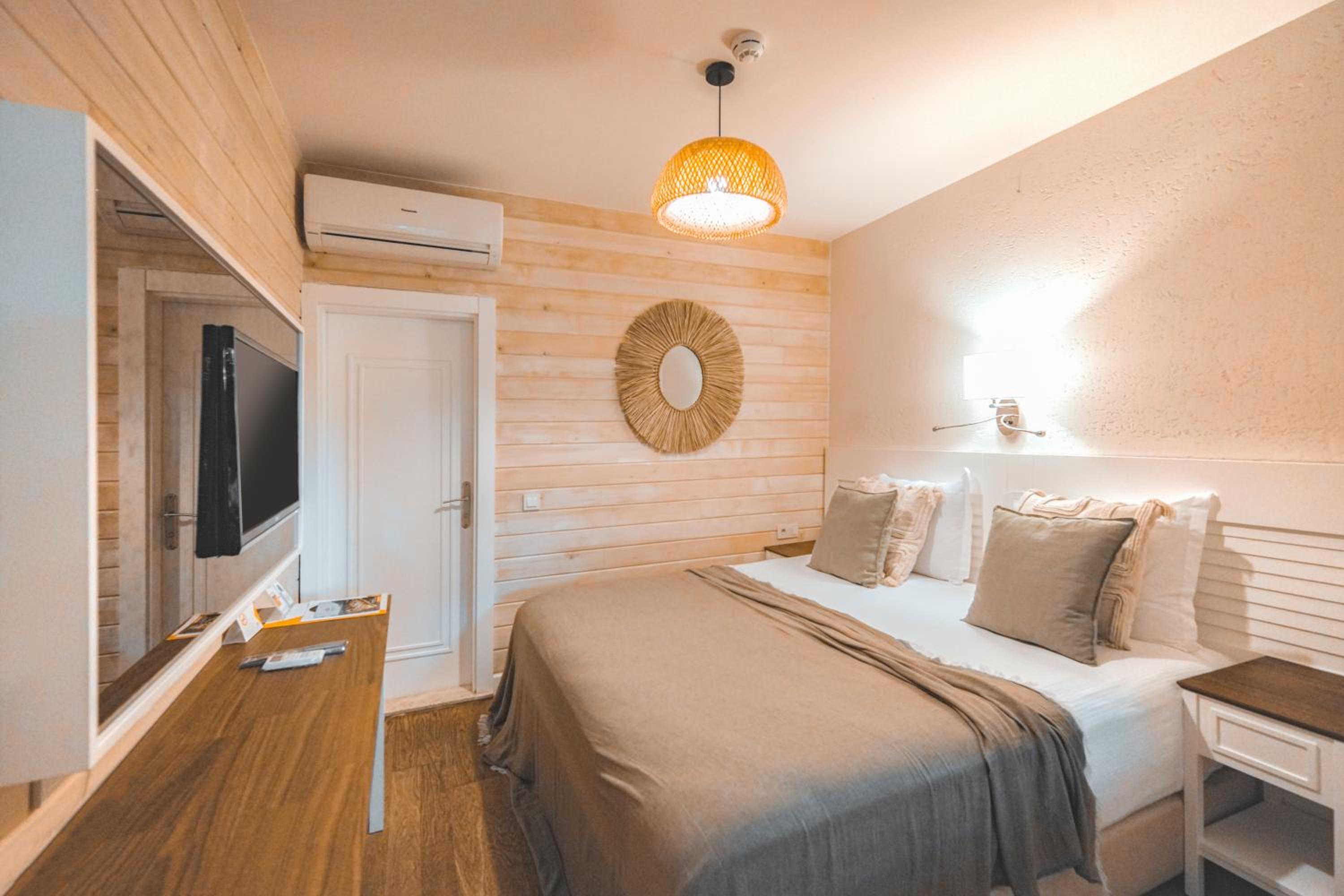 Kumquat Room - Photo 1