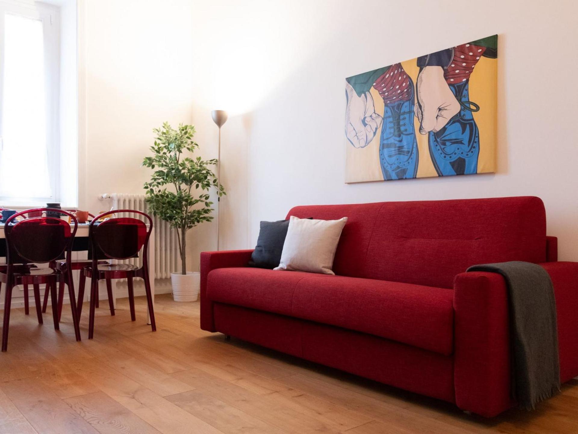 One-Bedroom Apartment photo 1