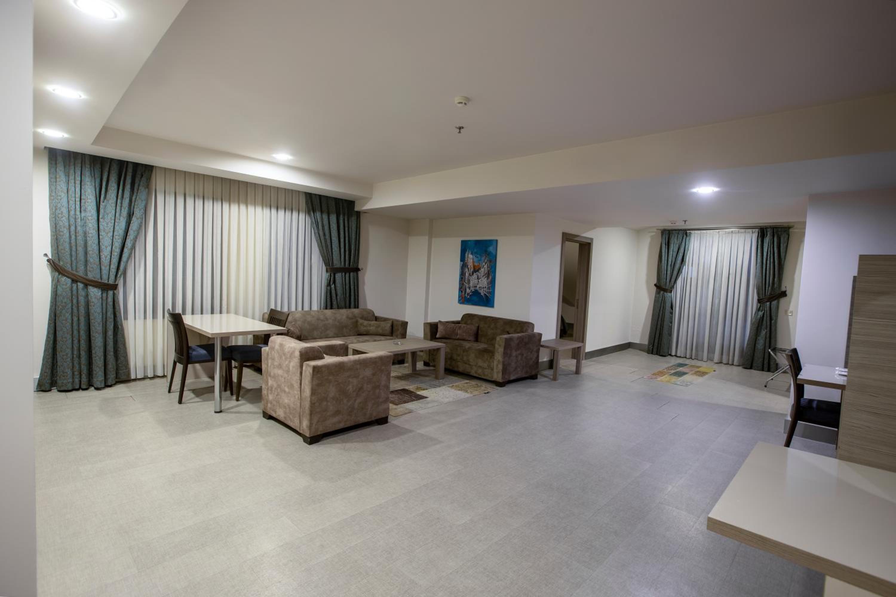 Suite With Spa Bath photo 3