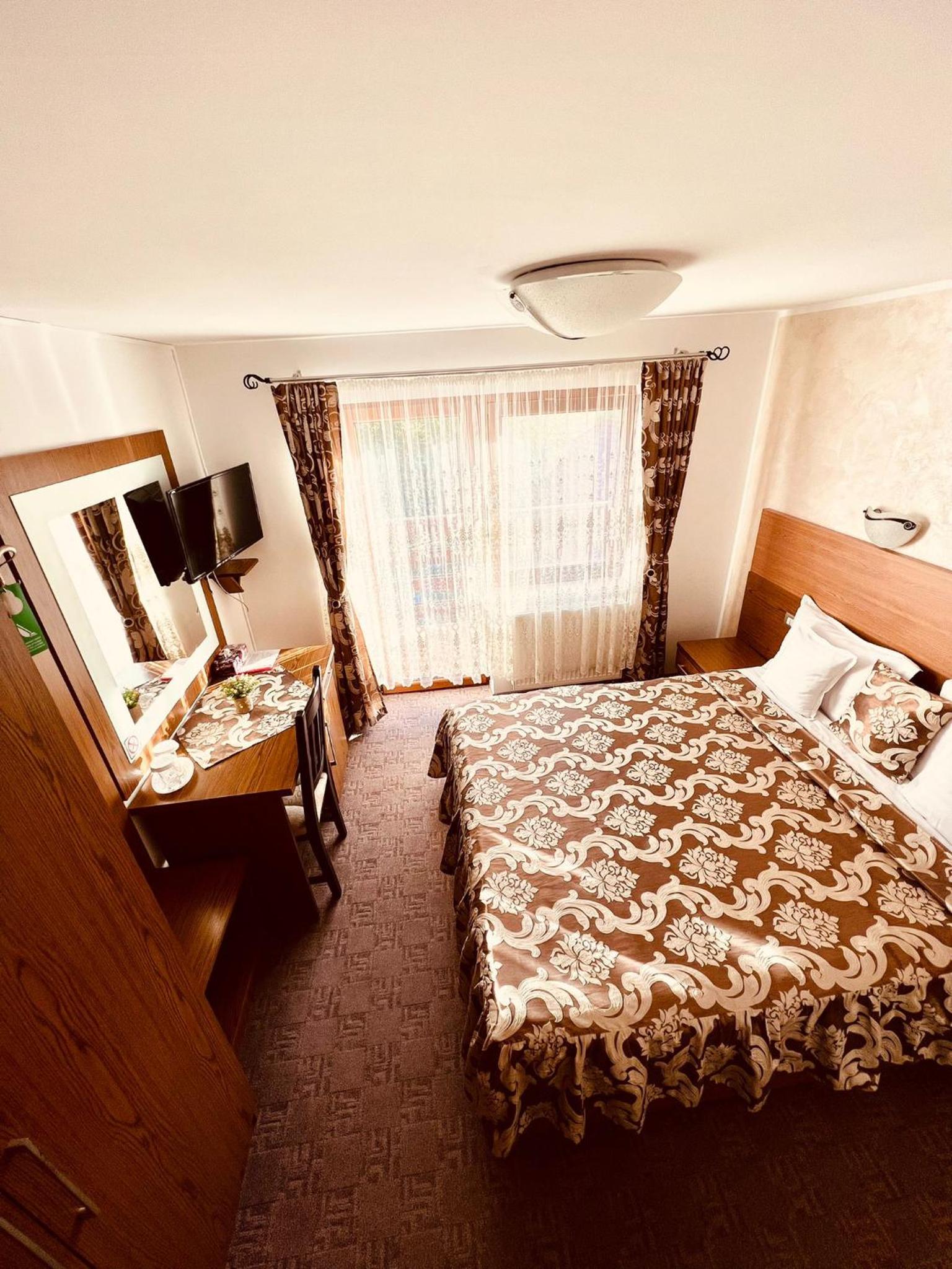 Double Room with Mountain View photo 2
