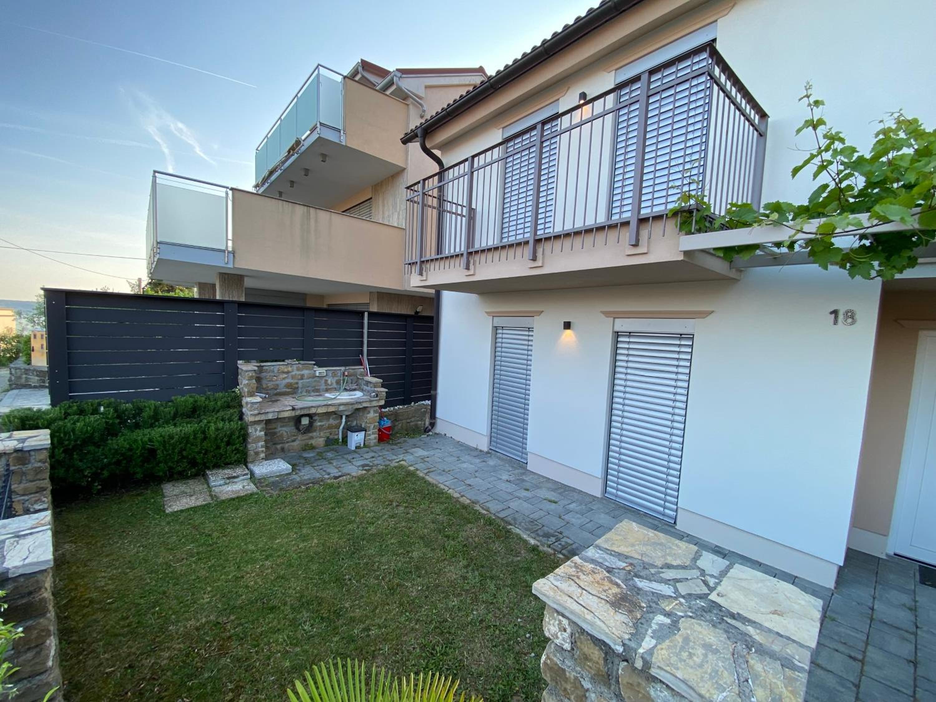 Apartment - Ground Floor photo 2