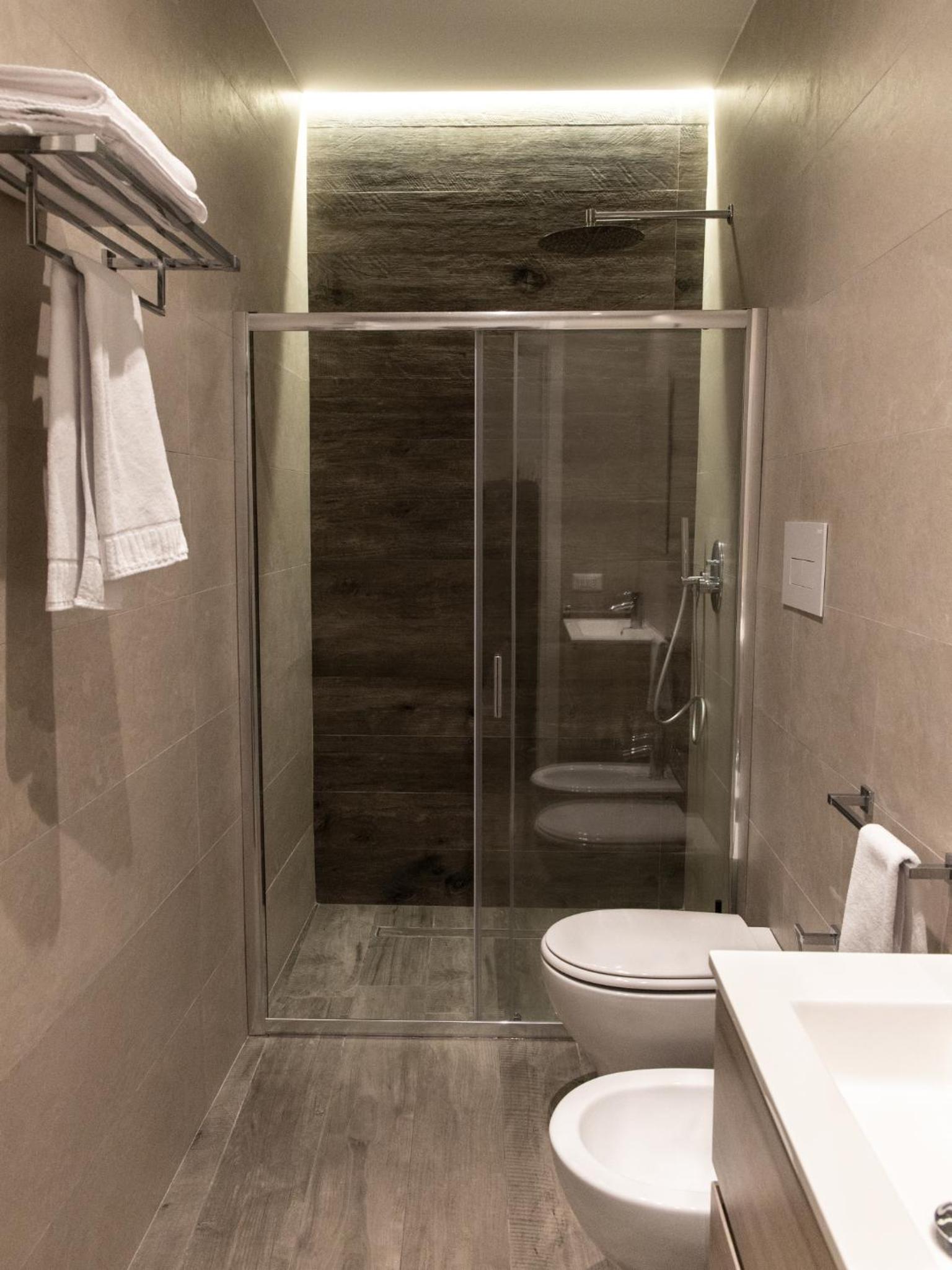 Deluxe Suite photo 2