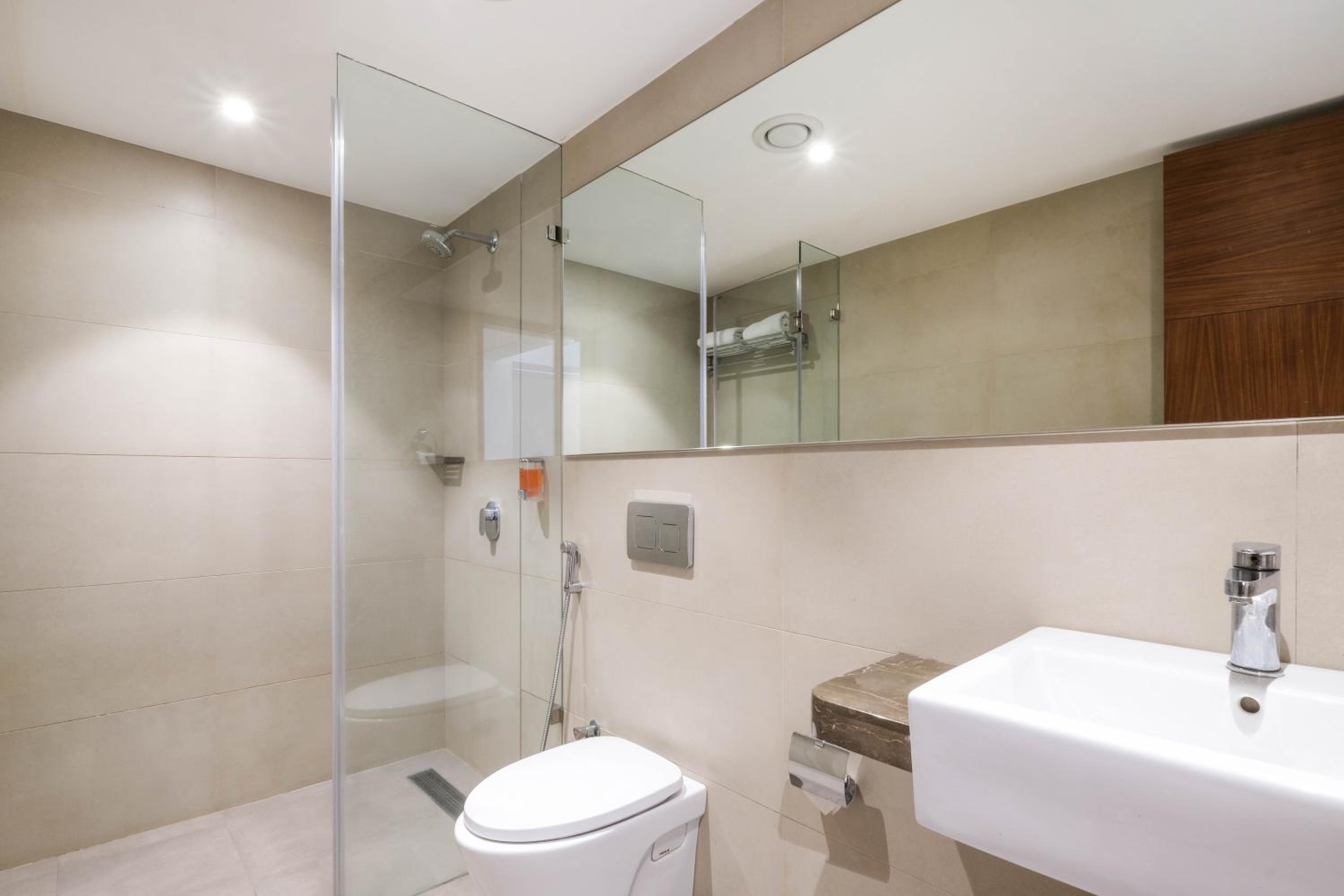 Suite - Photo 2
