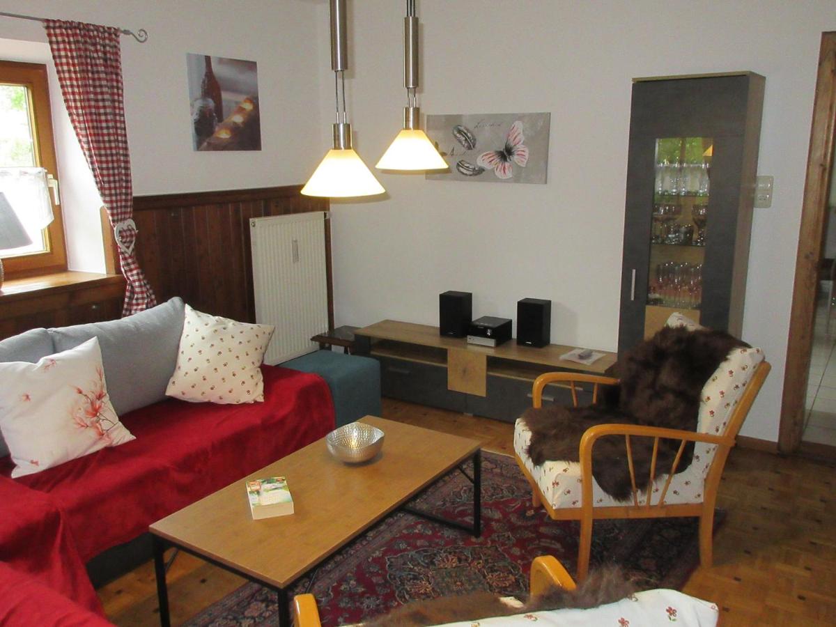 Six-Bedroom House photo 2