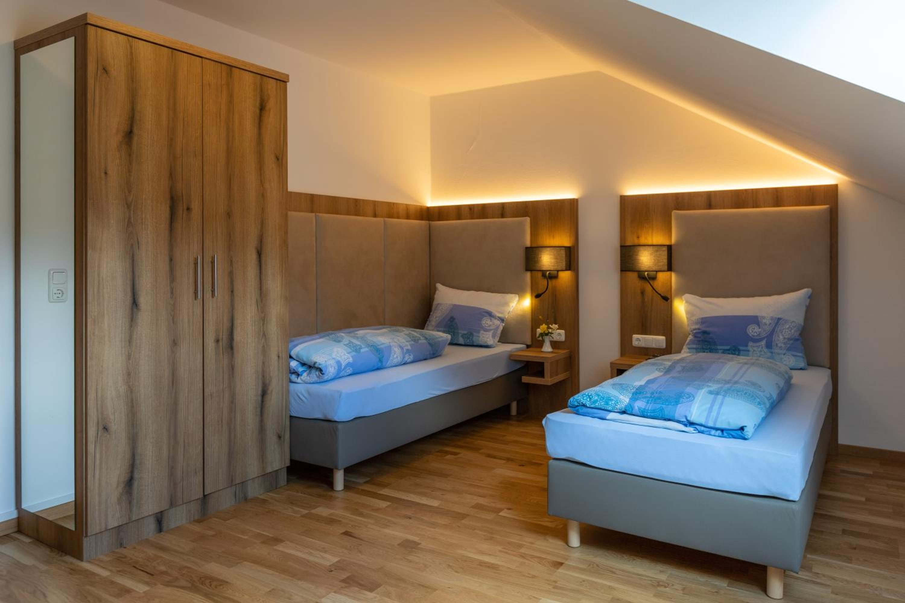 Standard Twin Room photo 1