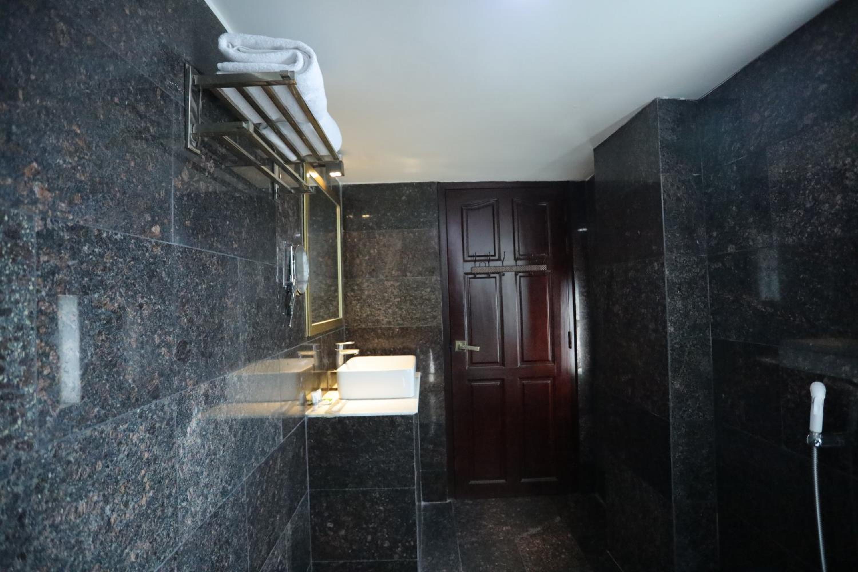 Deluxe Room - Photo 1