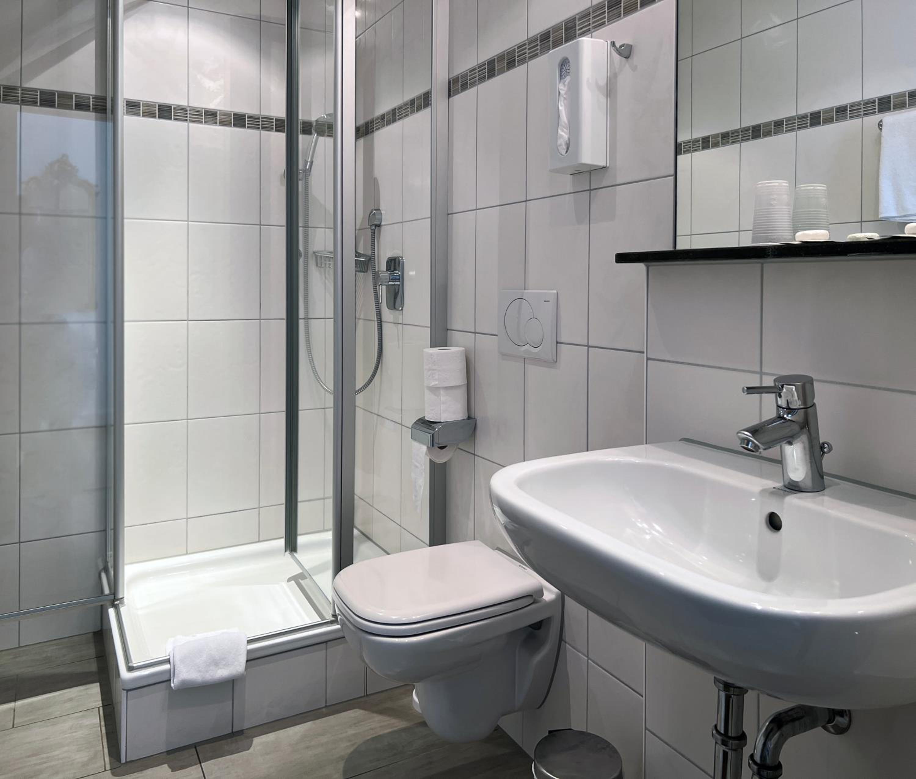 Double Room - Photo 6