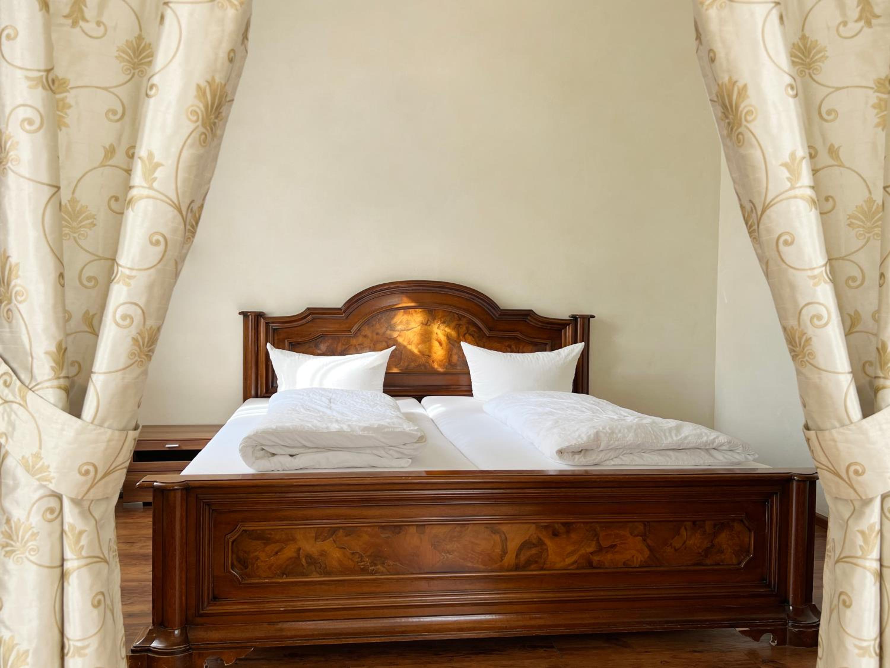 Double Room - Photo 10