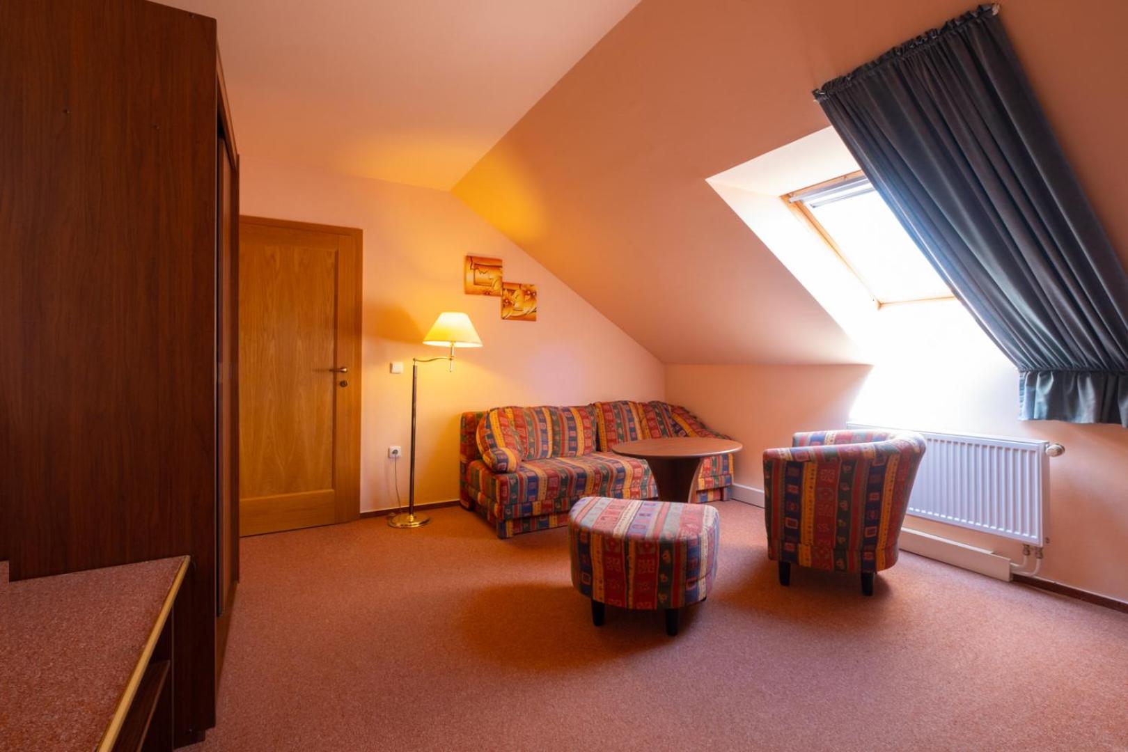 Apartment - Photo 3