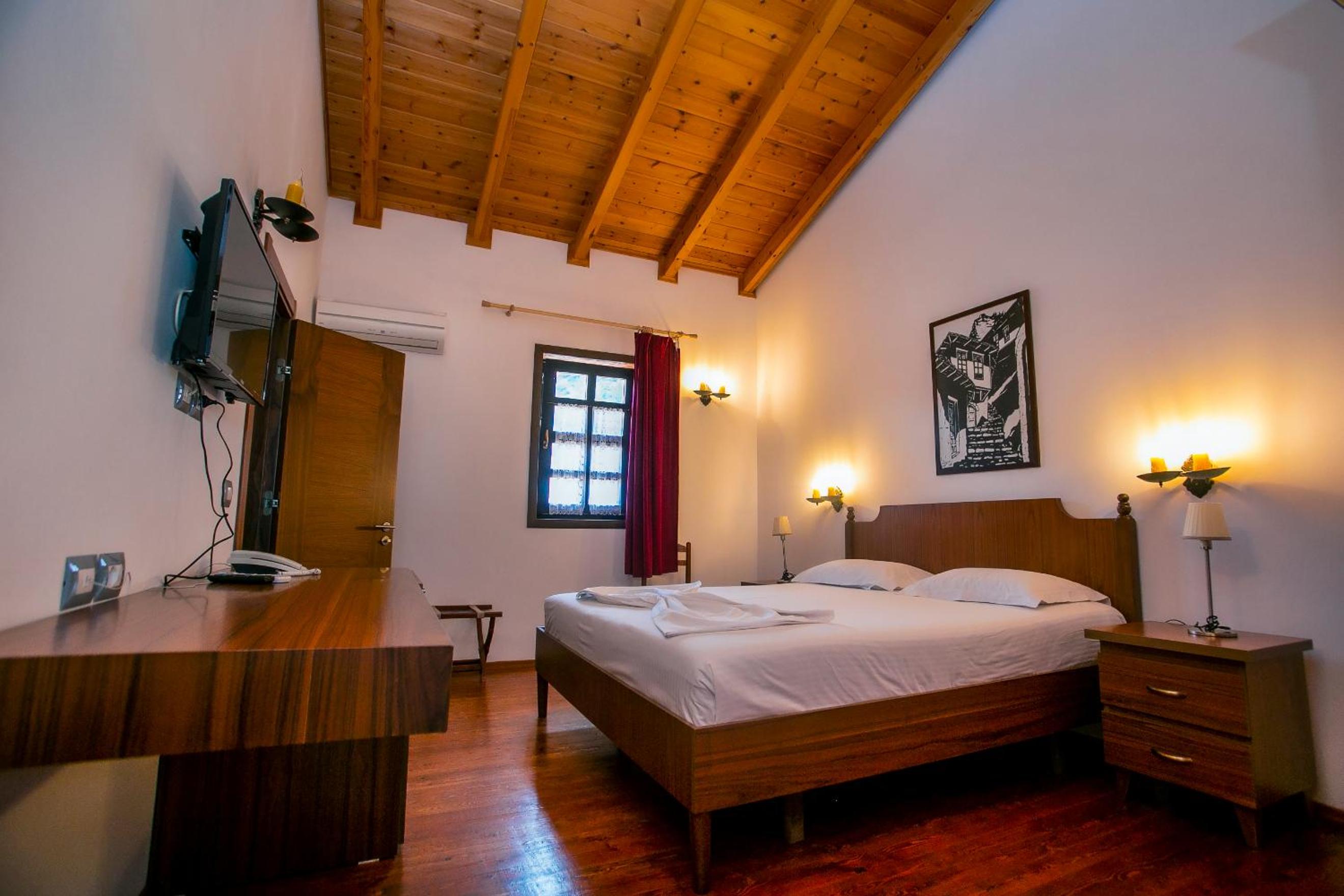 Twin Room with City View photo 2