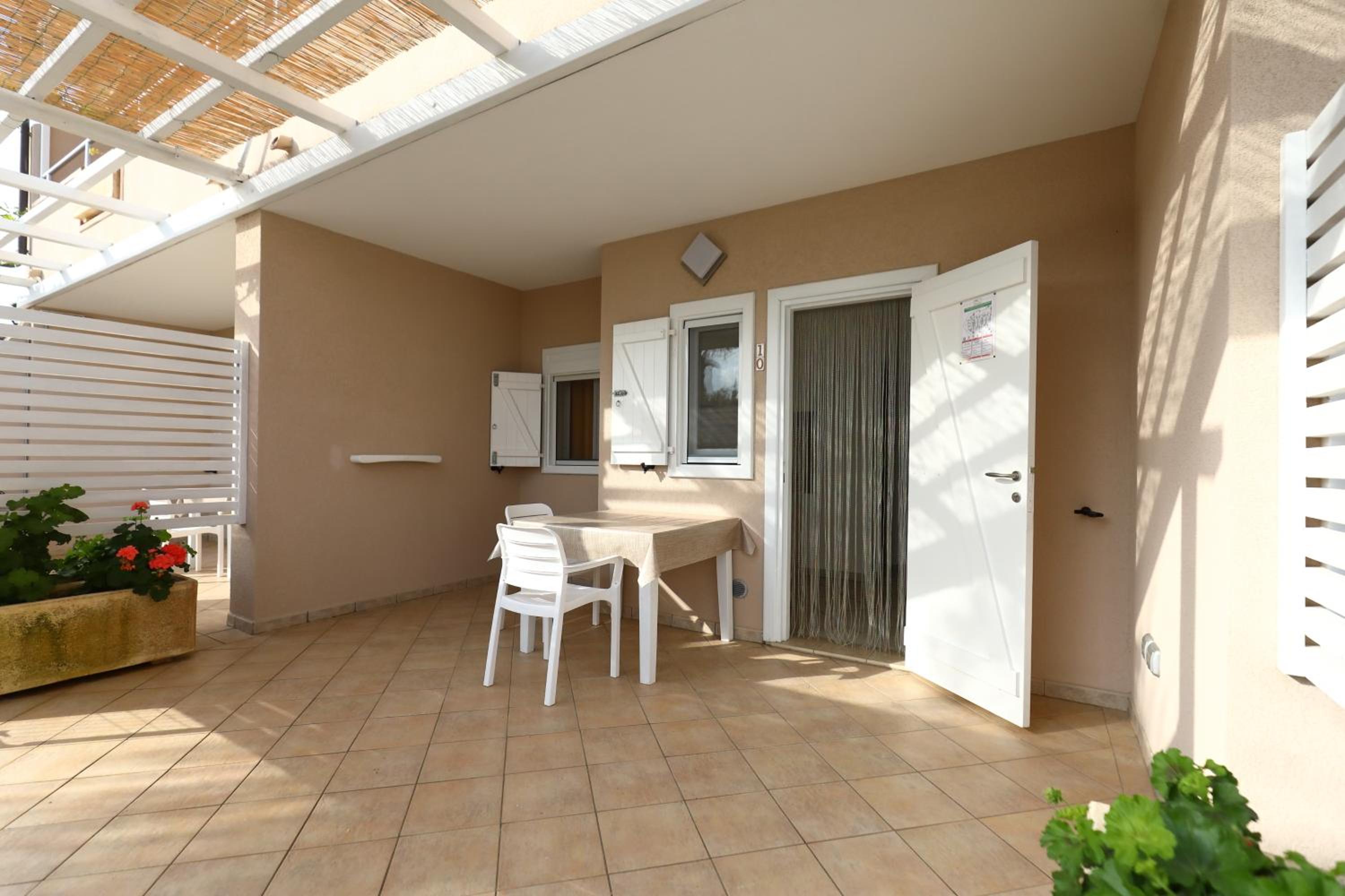 One-Bedroom Apartment (2 Adults) photo 2
