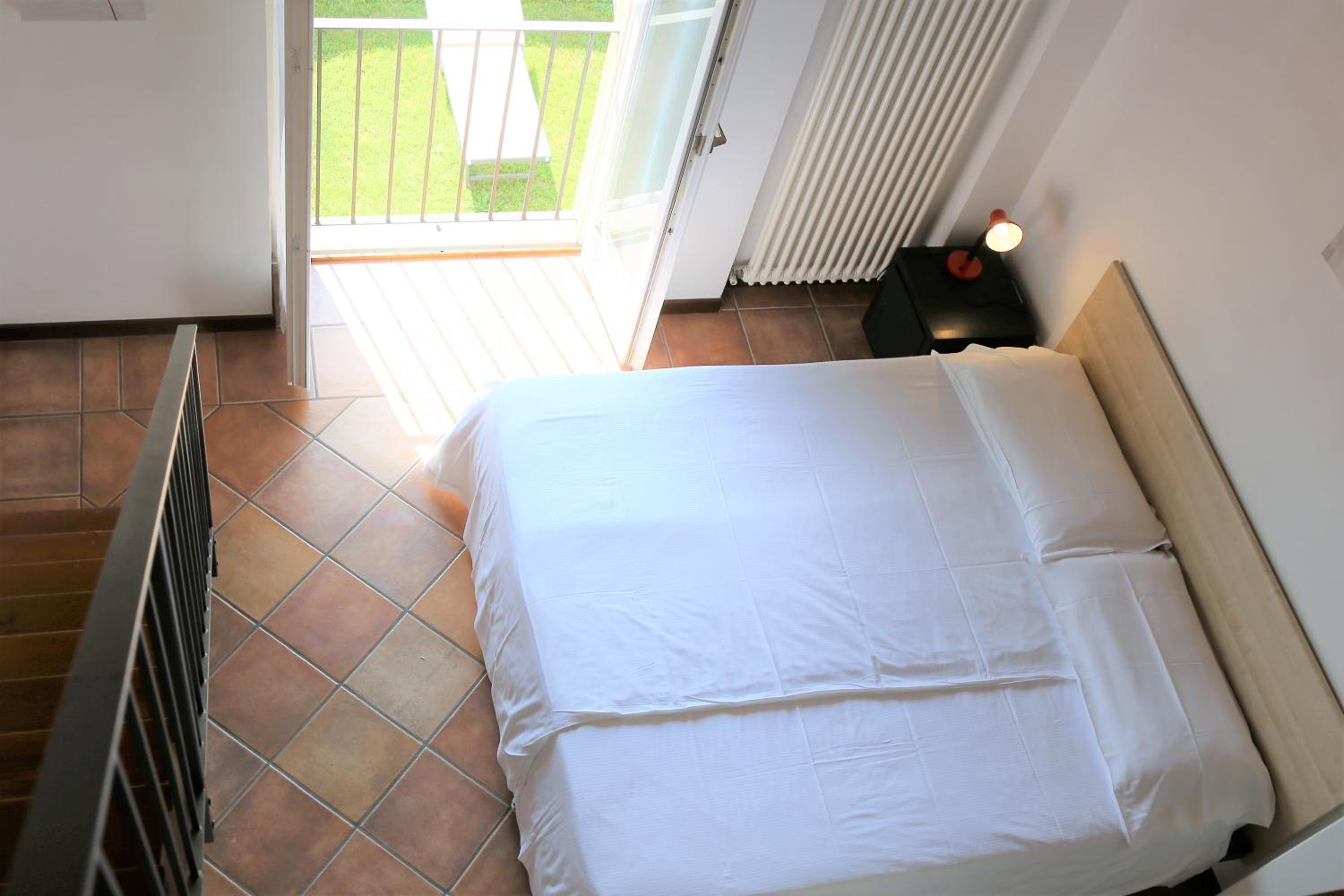 One-Bedroom Apartment without Lake View