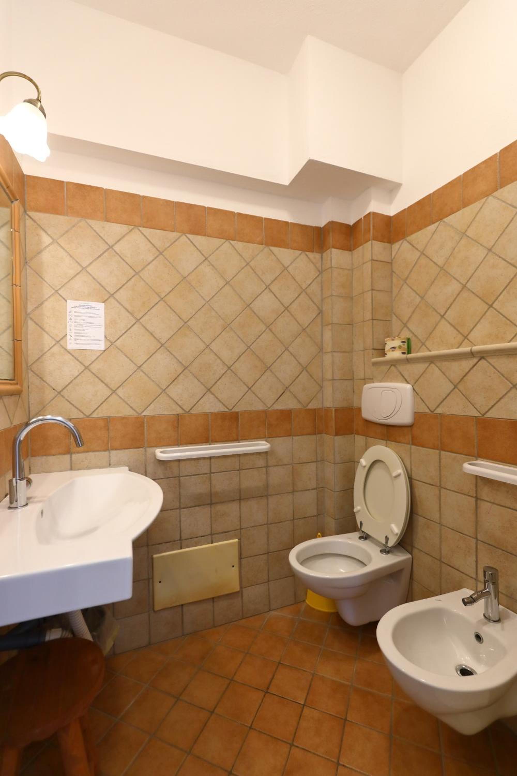 One-Bedroom Apartment (3 Adults) photo 2
