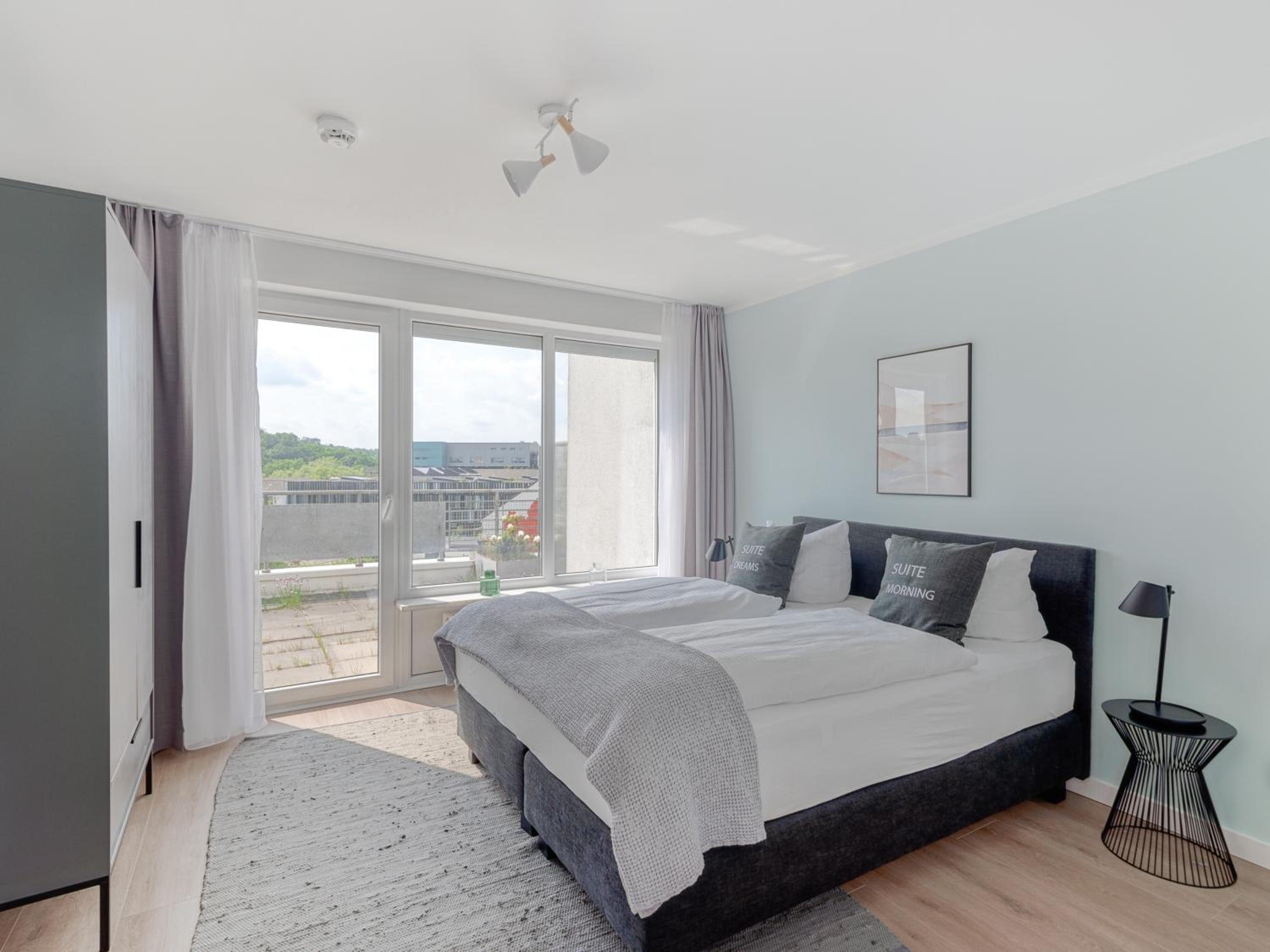 Three-Bedroom Suite with Terrace - Photo 5