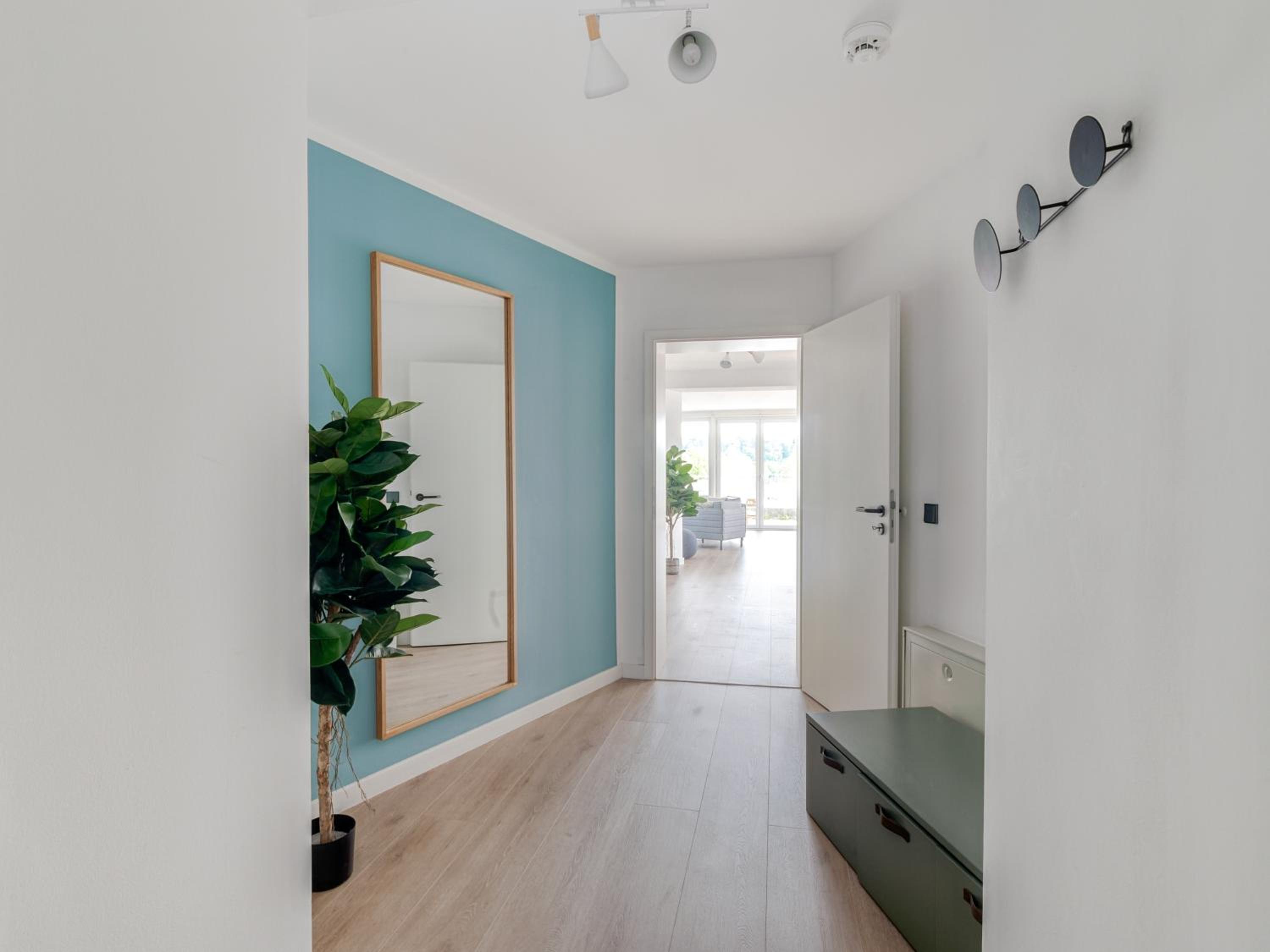 Three-Bedroom Suite with Terrace - Photo 23