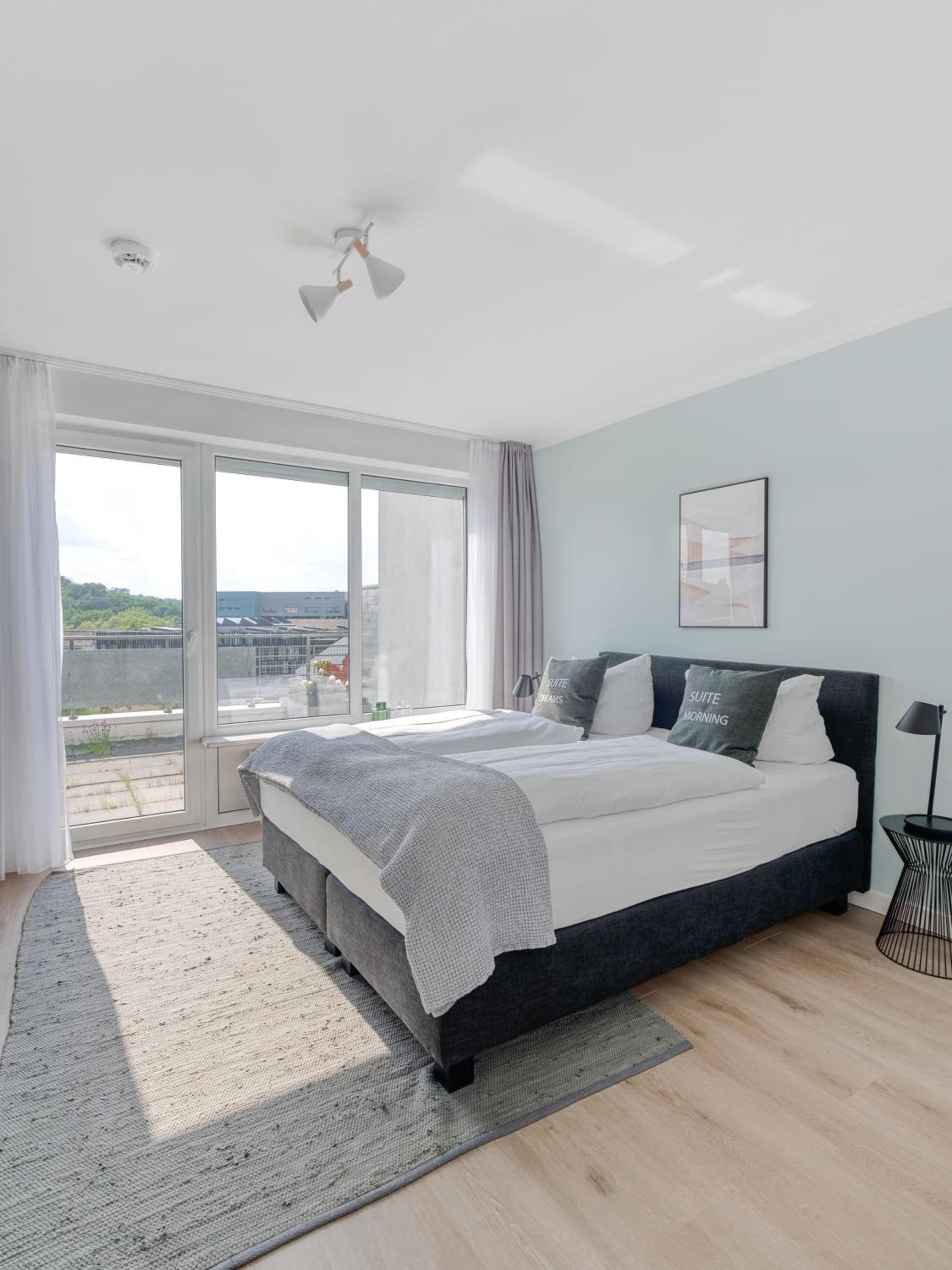 Three-Bedroom Suite with Terrace - Photo 28