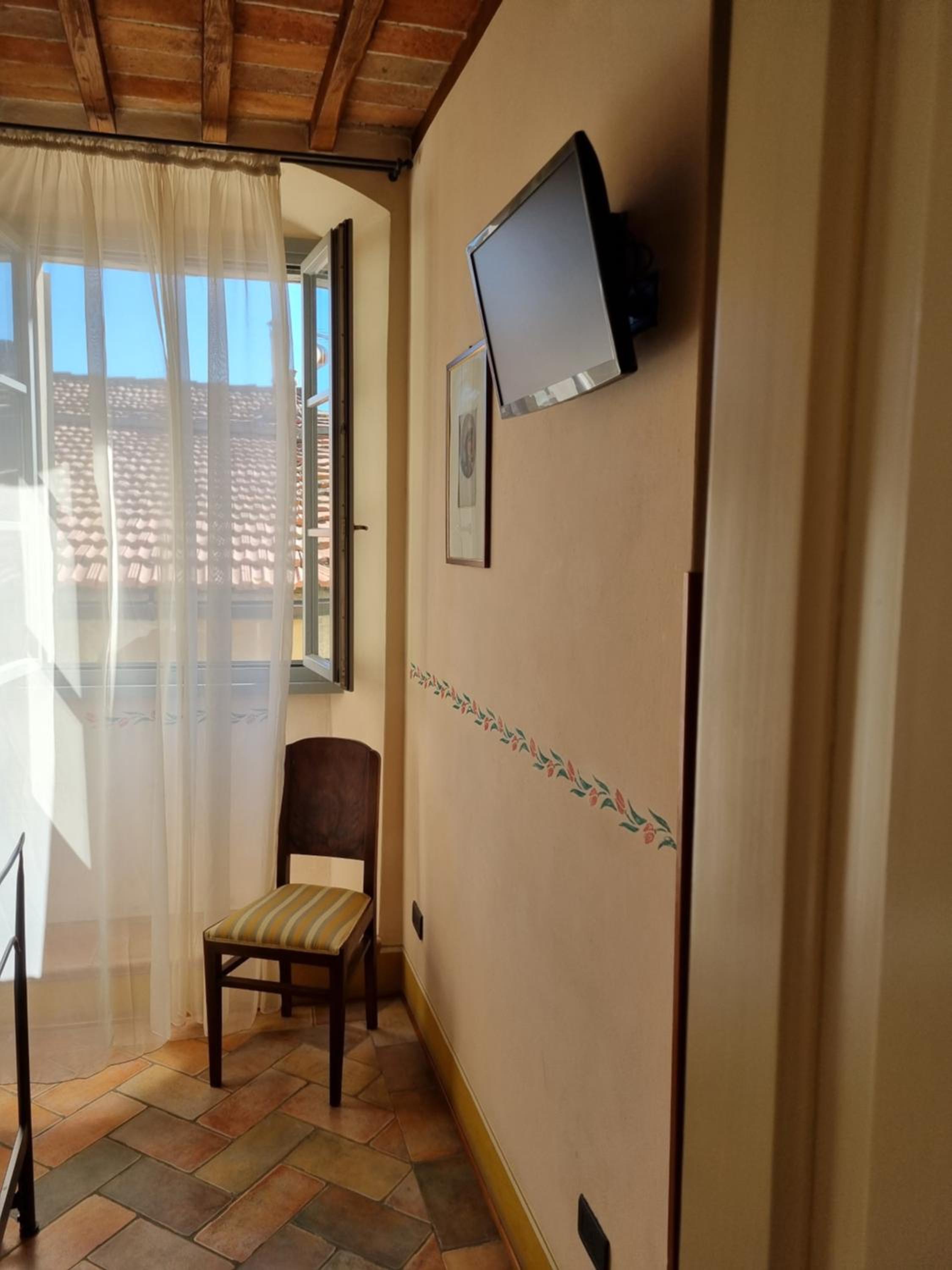 Double Room - Photo 3