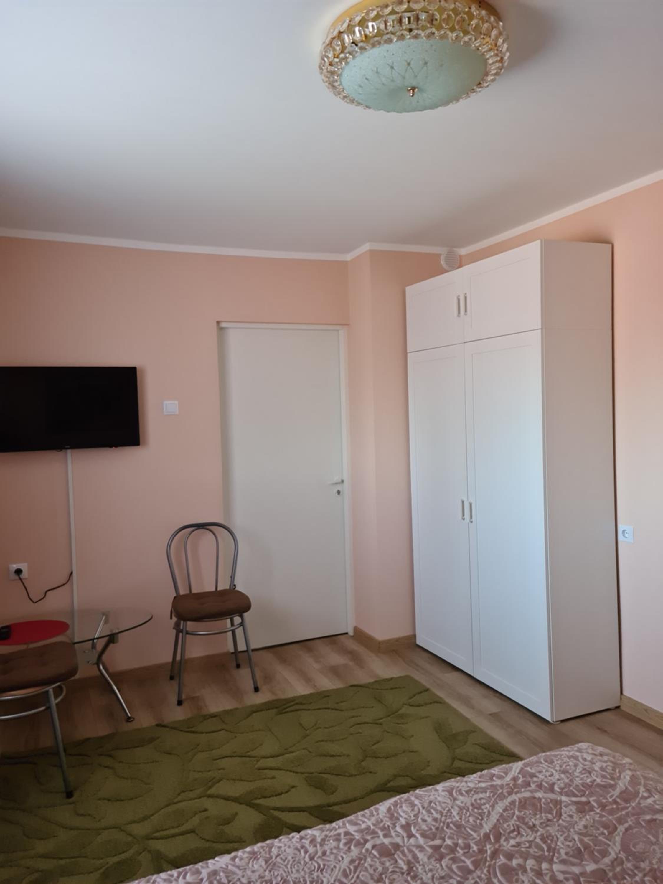 Deluxe Double Room (2 Adults + 1 Child)