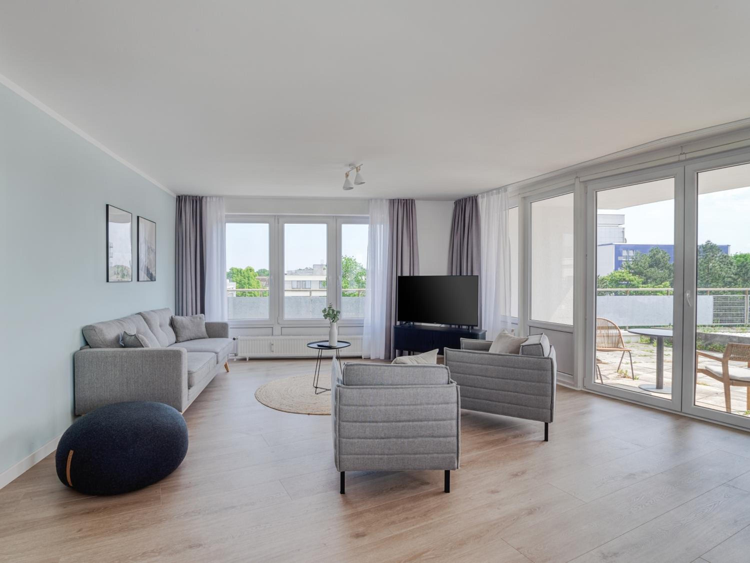 Three-Bedroom Suite with Terrace - Photo 44