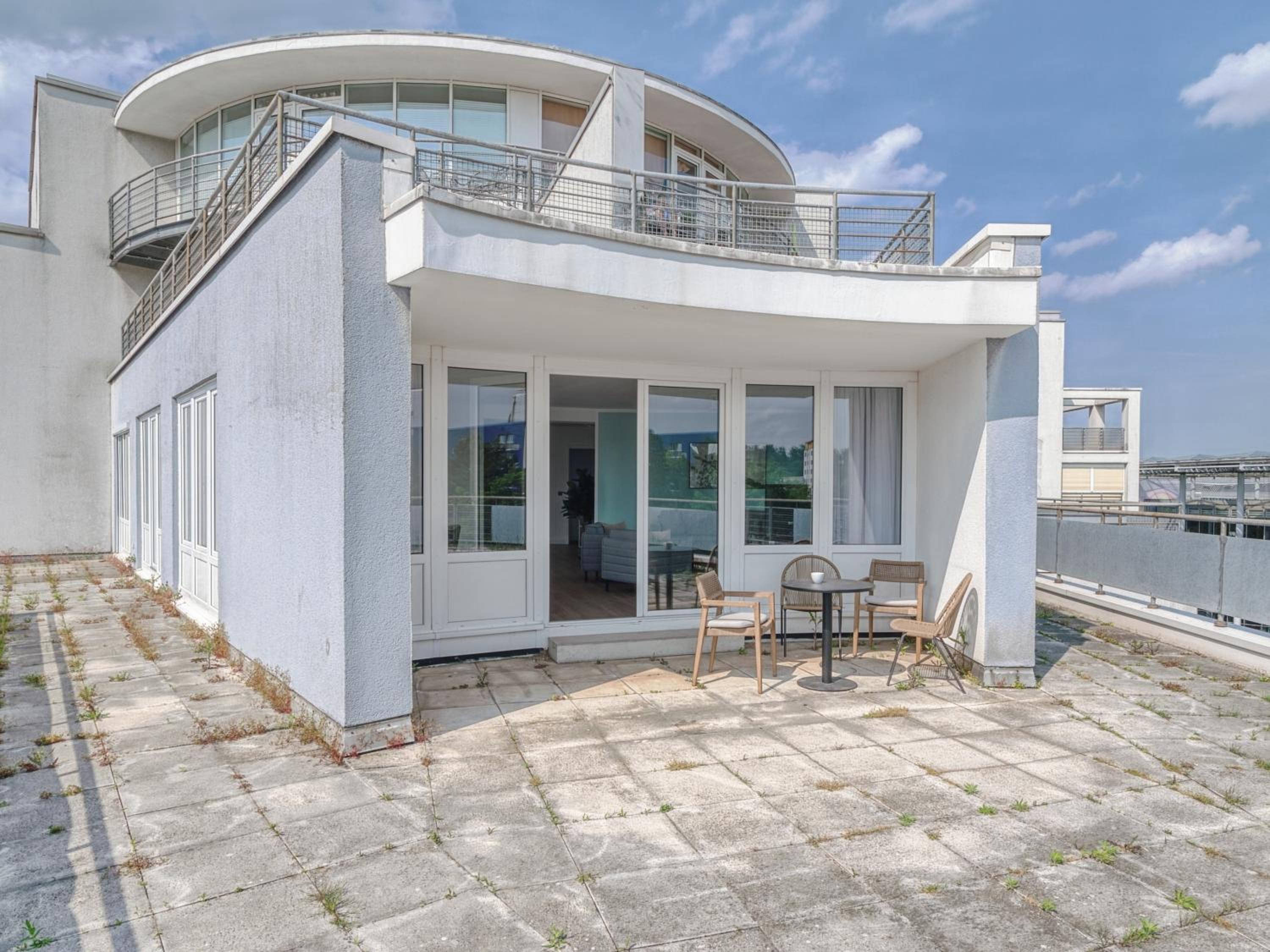 Three-Bedroom Suite with Terrace - Photo 41