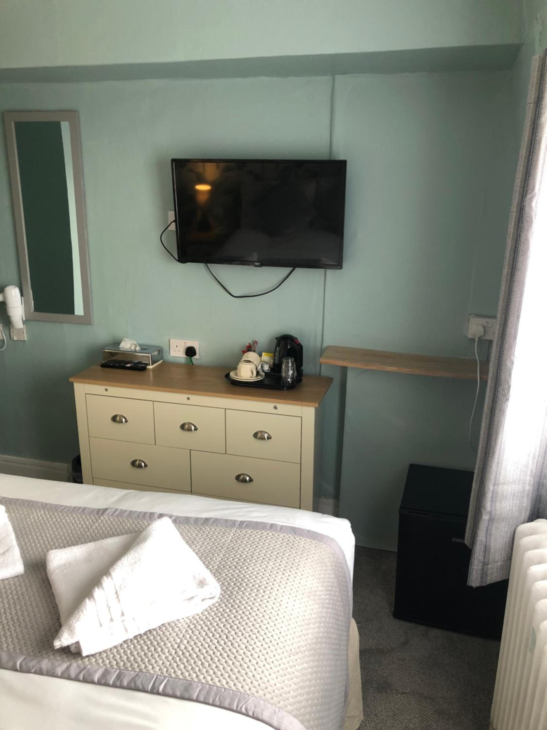 Budget Double Room photo 3