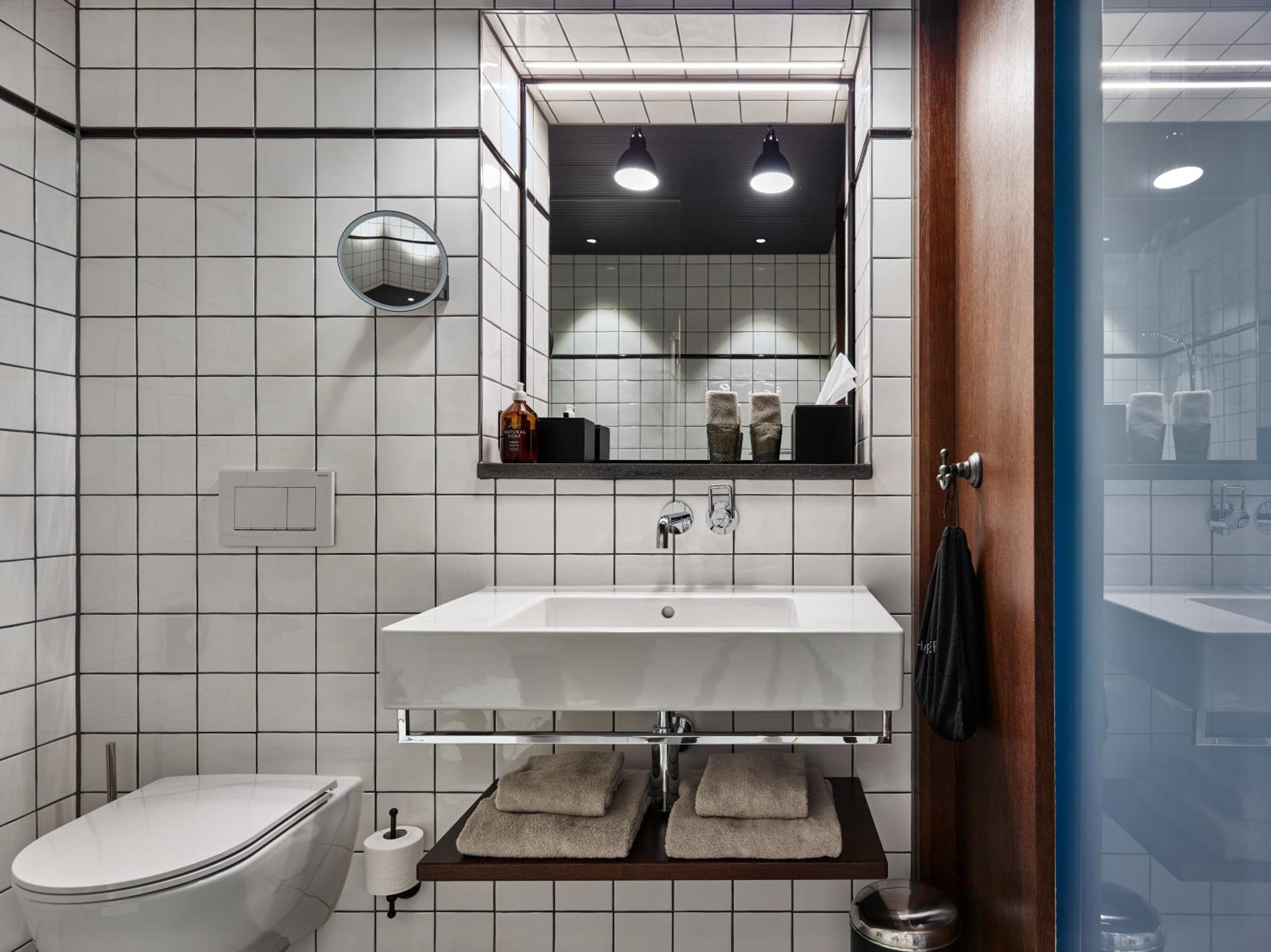 Deluxe Double or Twin Room - Photo 2