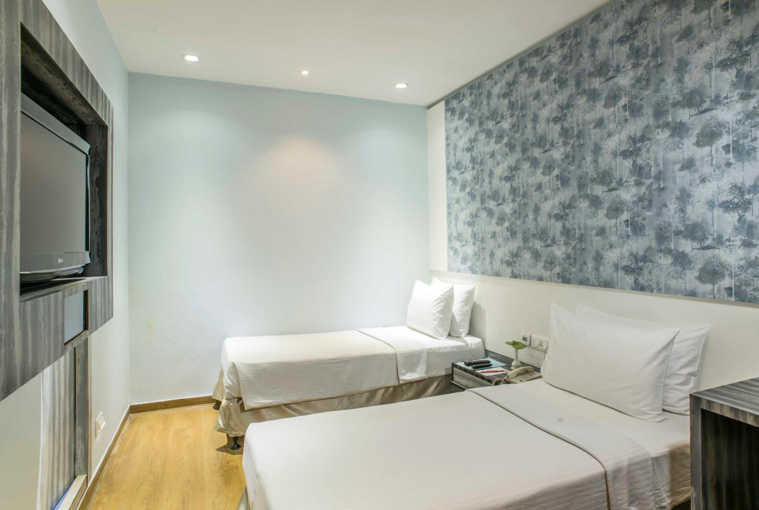 Standard Double or Twin Room photo 2
