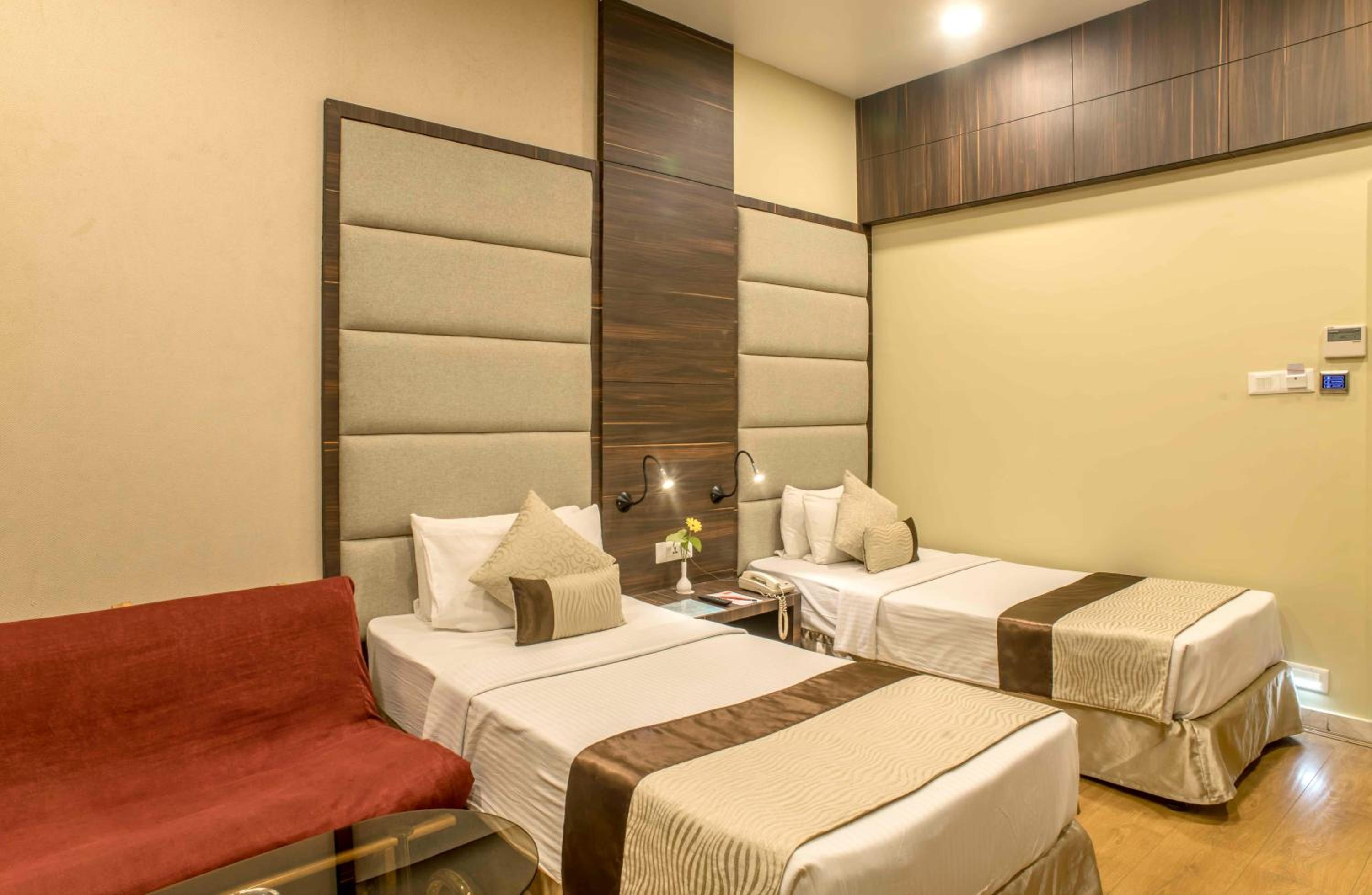 Deluxe Double or Twin Room - Photo 4