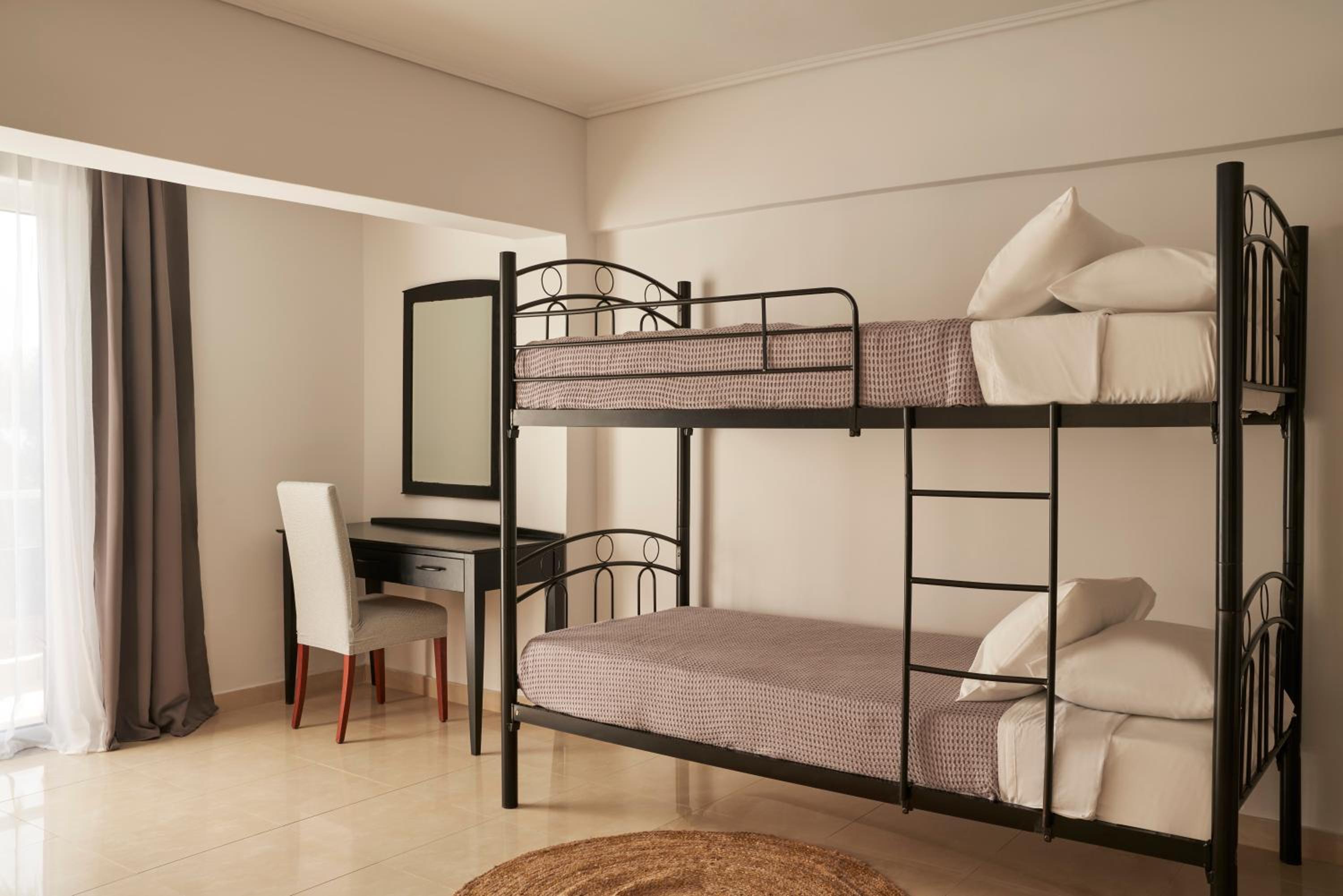 Senior Suite with Sea View - Photo 5