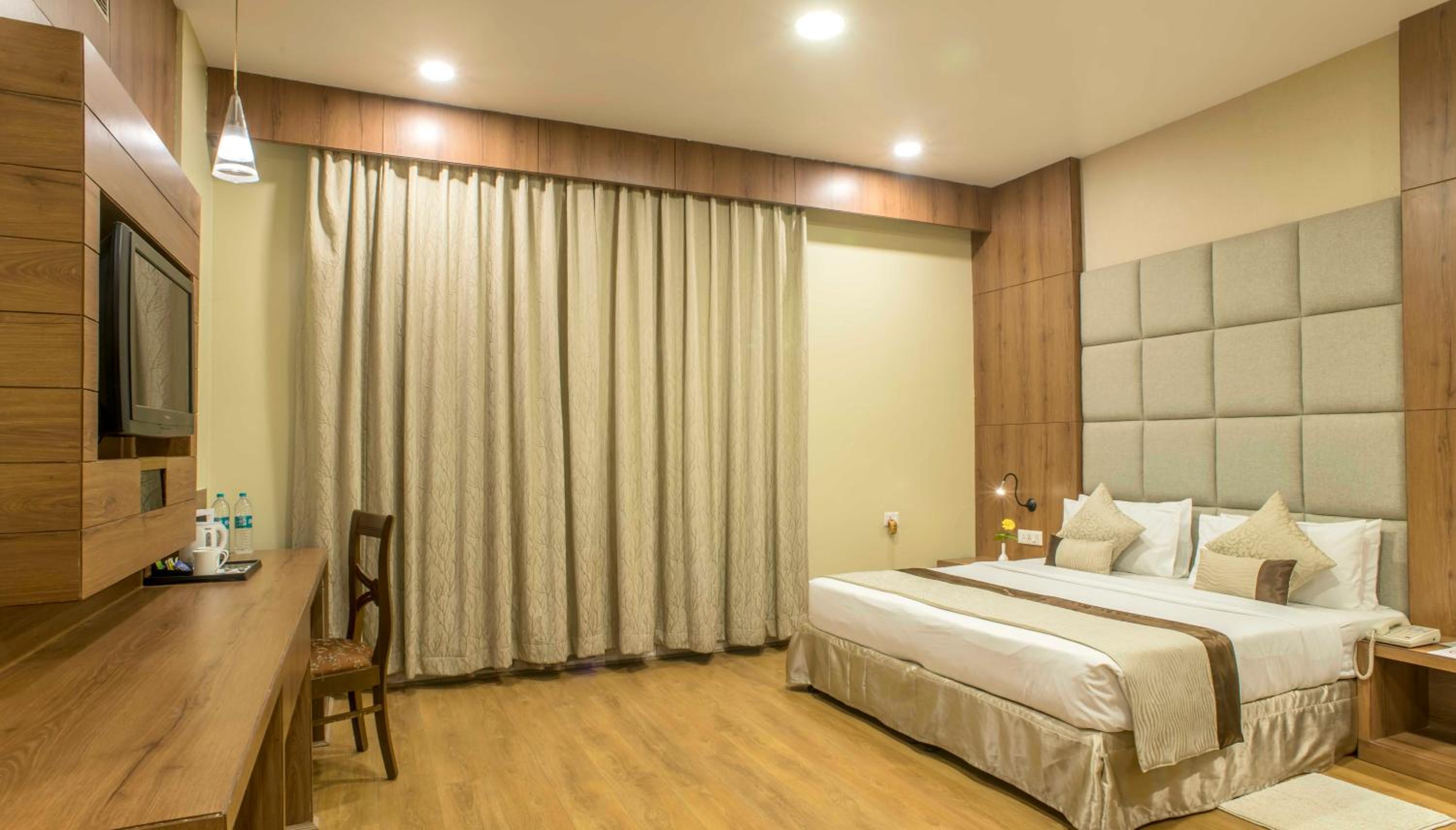 Double or Twin Room - Photo 2