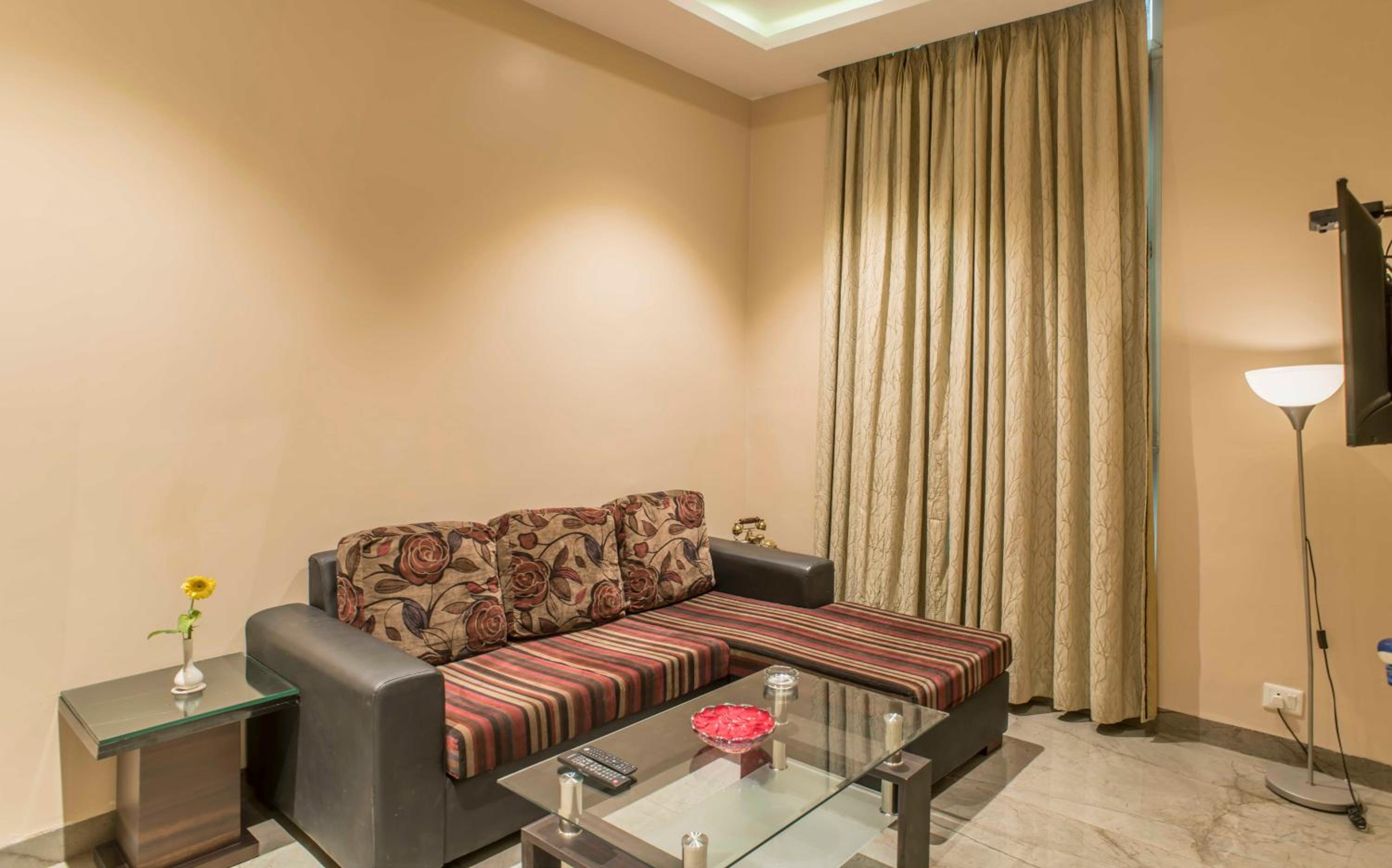 Suite - Photo 6
