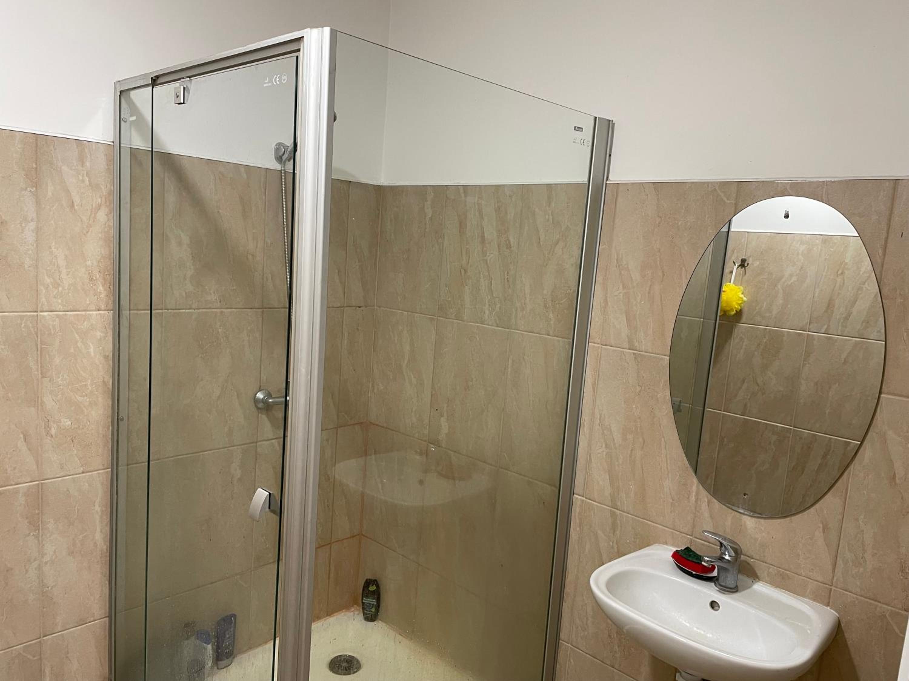 Triple Room With Shared Bathroom photo 3