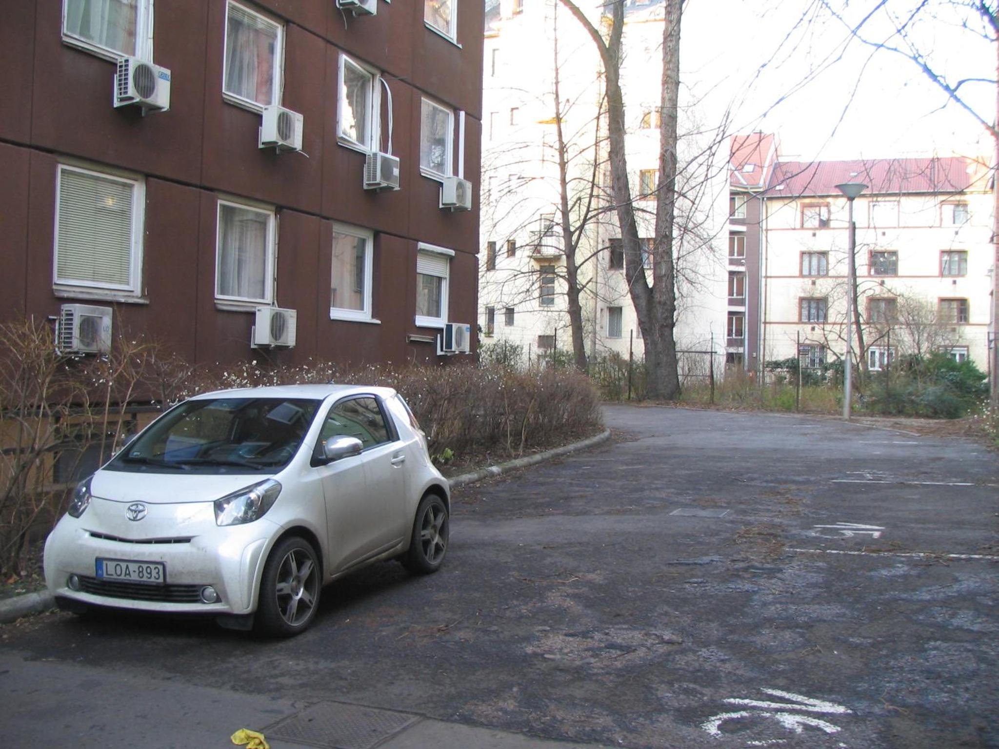 Apartment - Photo 40