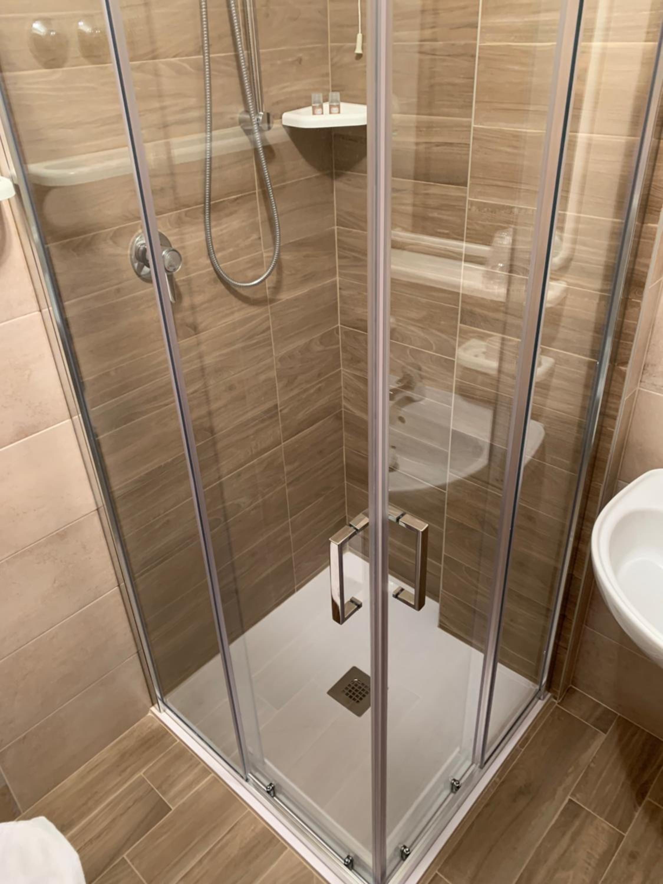 Triple Room - Photo 6