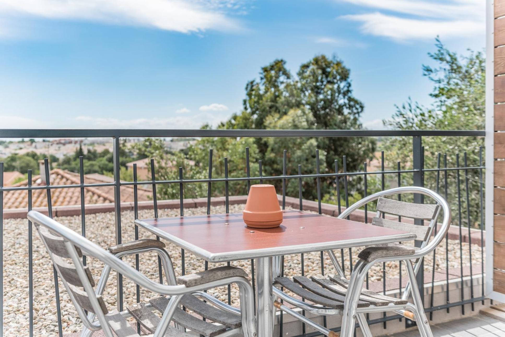 Superior King Room with Terrace - Non-Smoking photo 2
