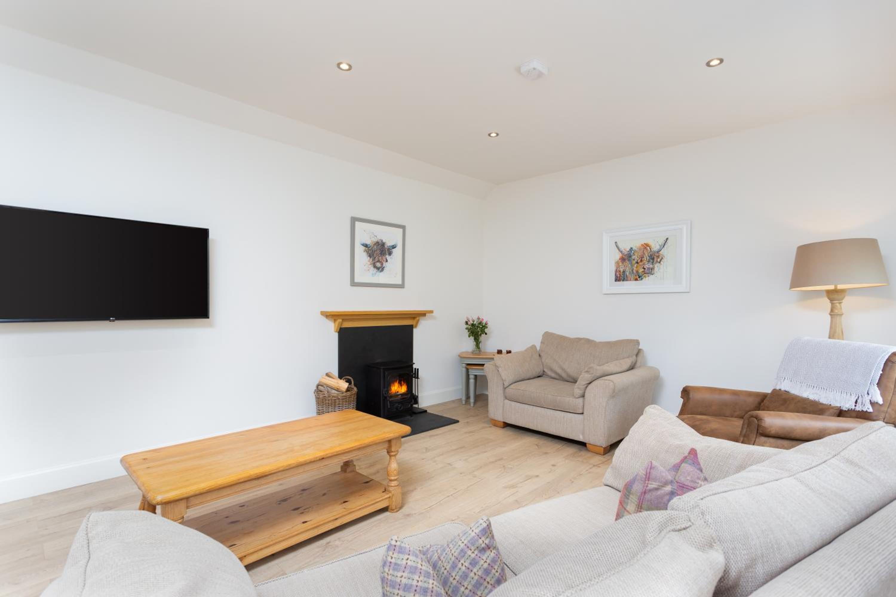 Three-Bedroom House photo 1