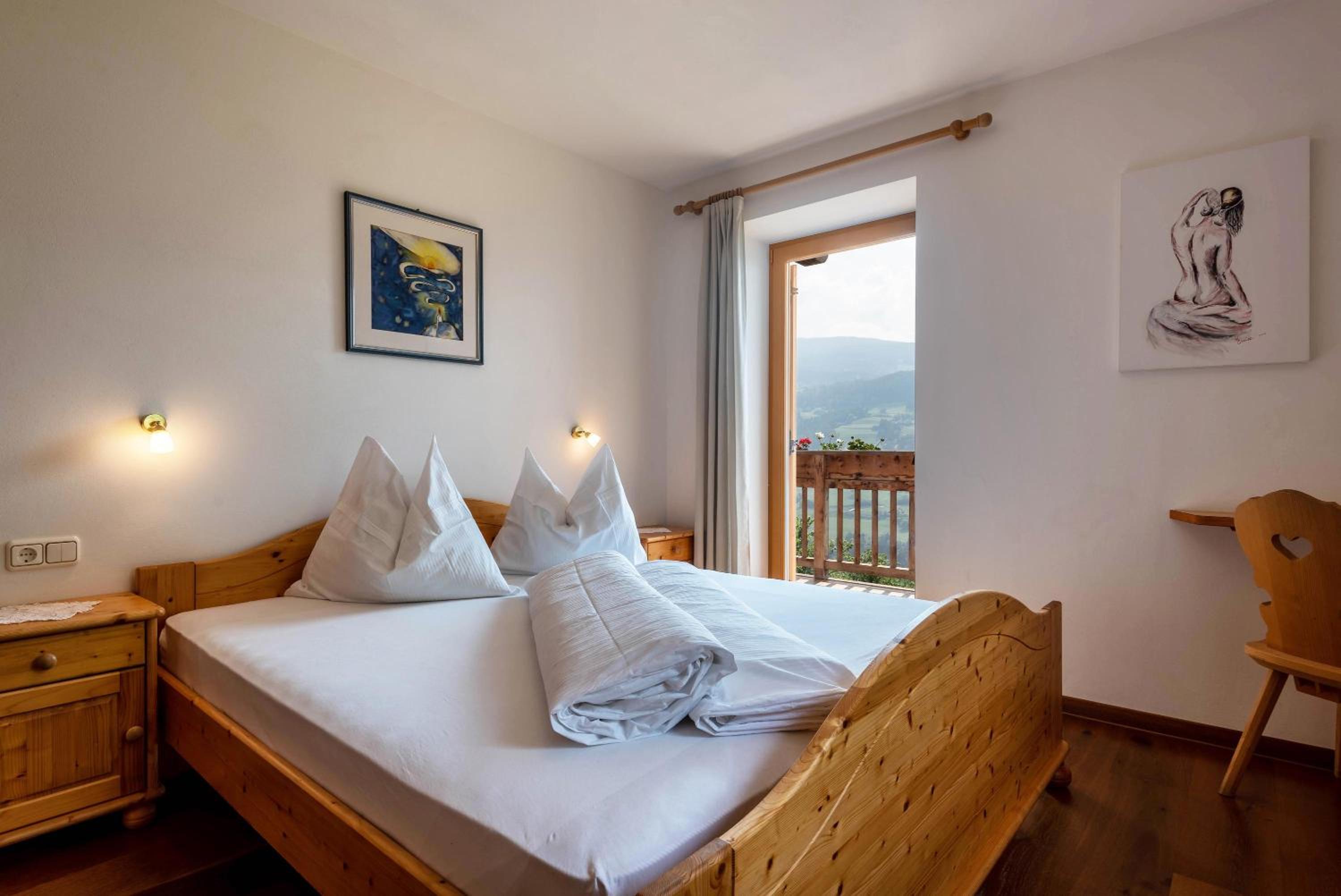 Superior One-Bedroom Apartment with Balcony