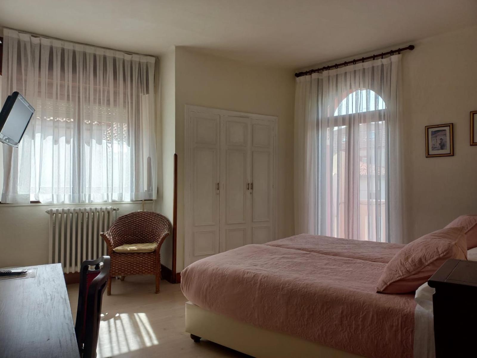 Double or Twin Room with Mountain View photo 2