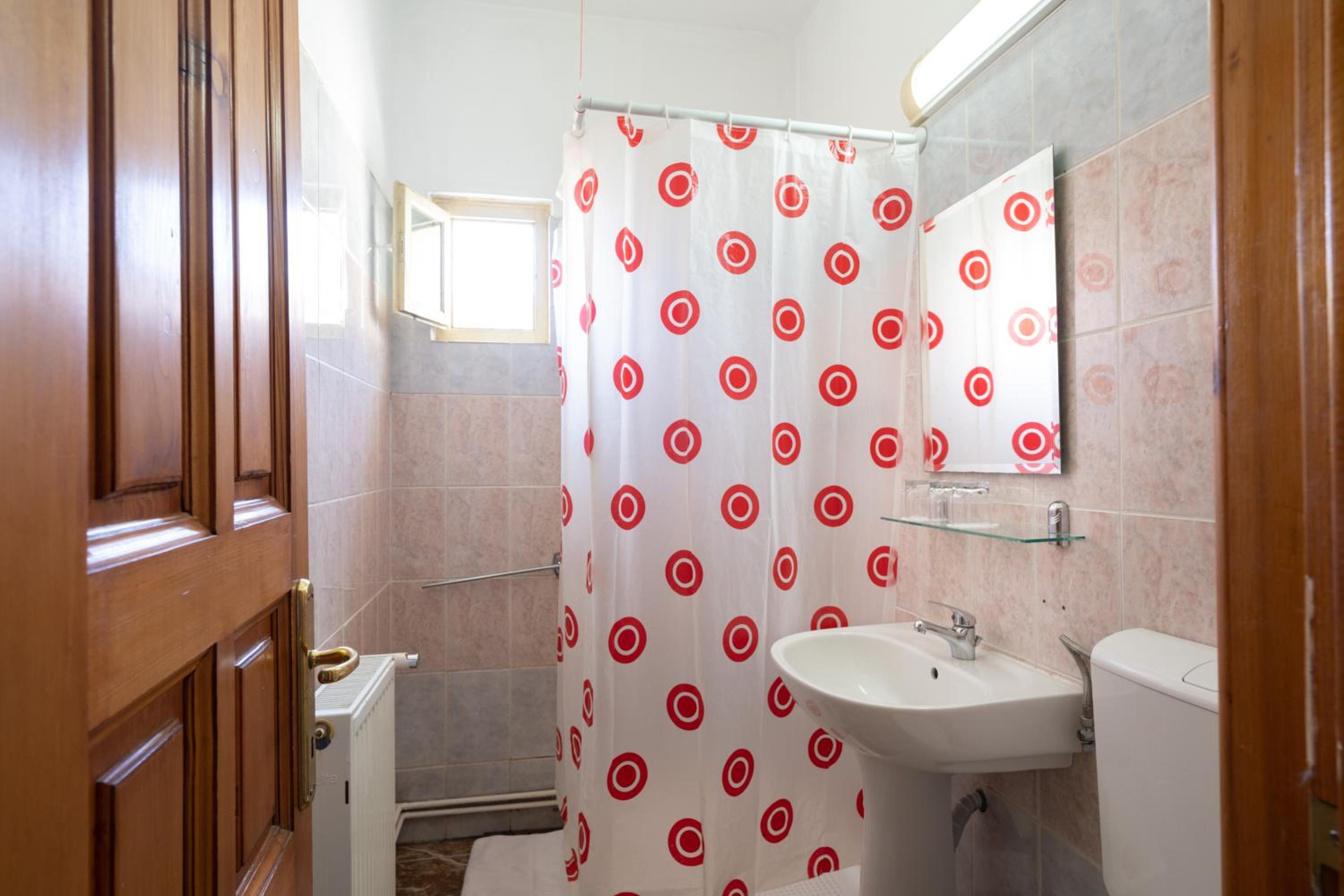 Double or Twin Room - Photo 7