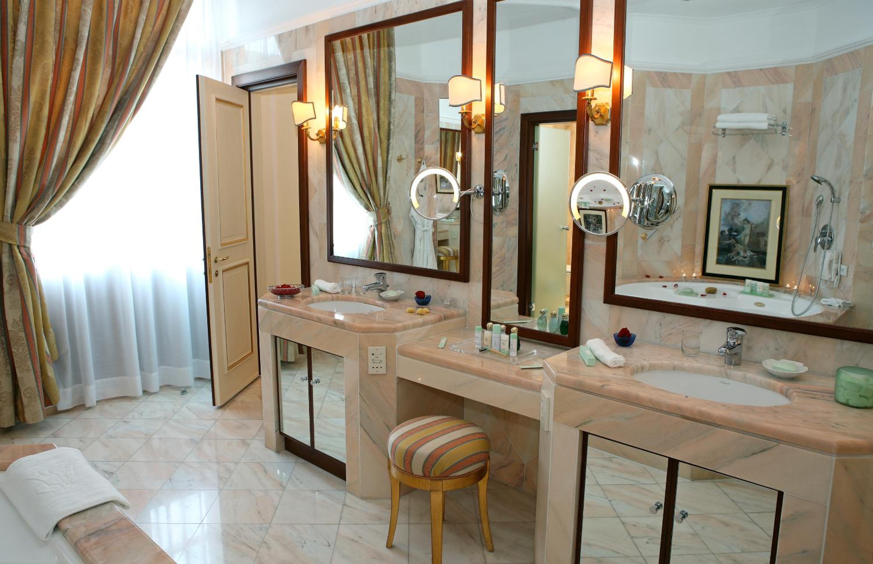 Imperial Suite photo 2