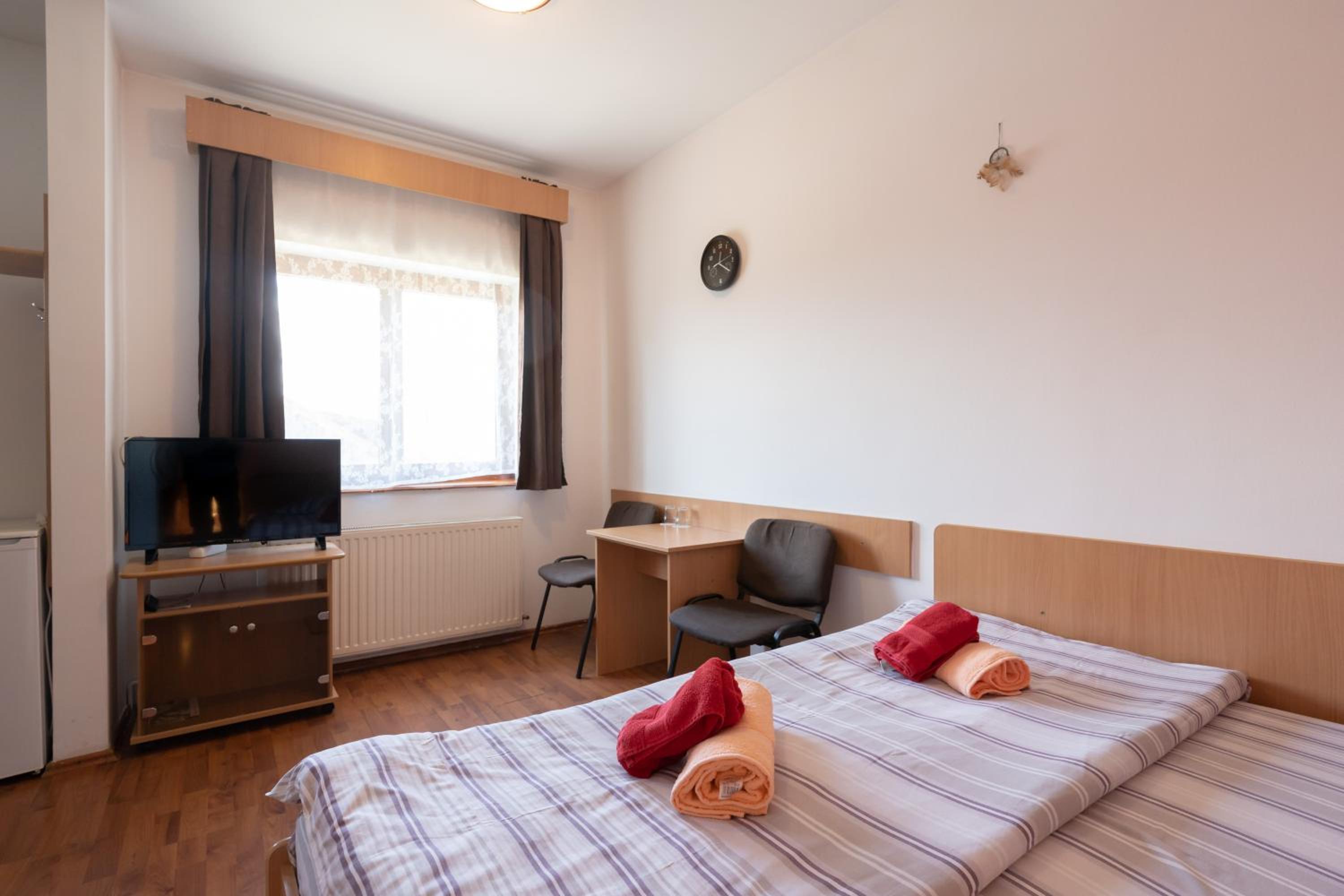 Double or Twin Room - Photo 2