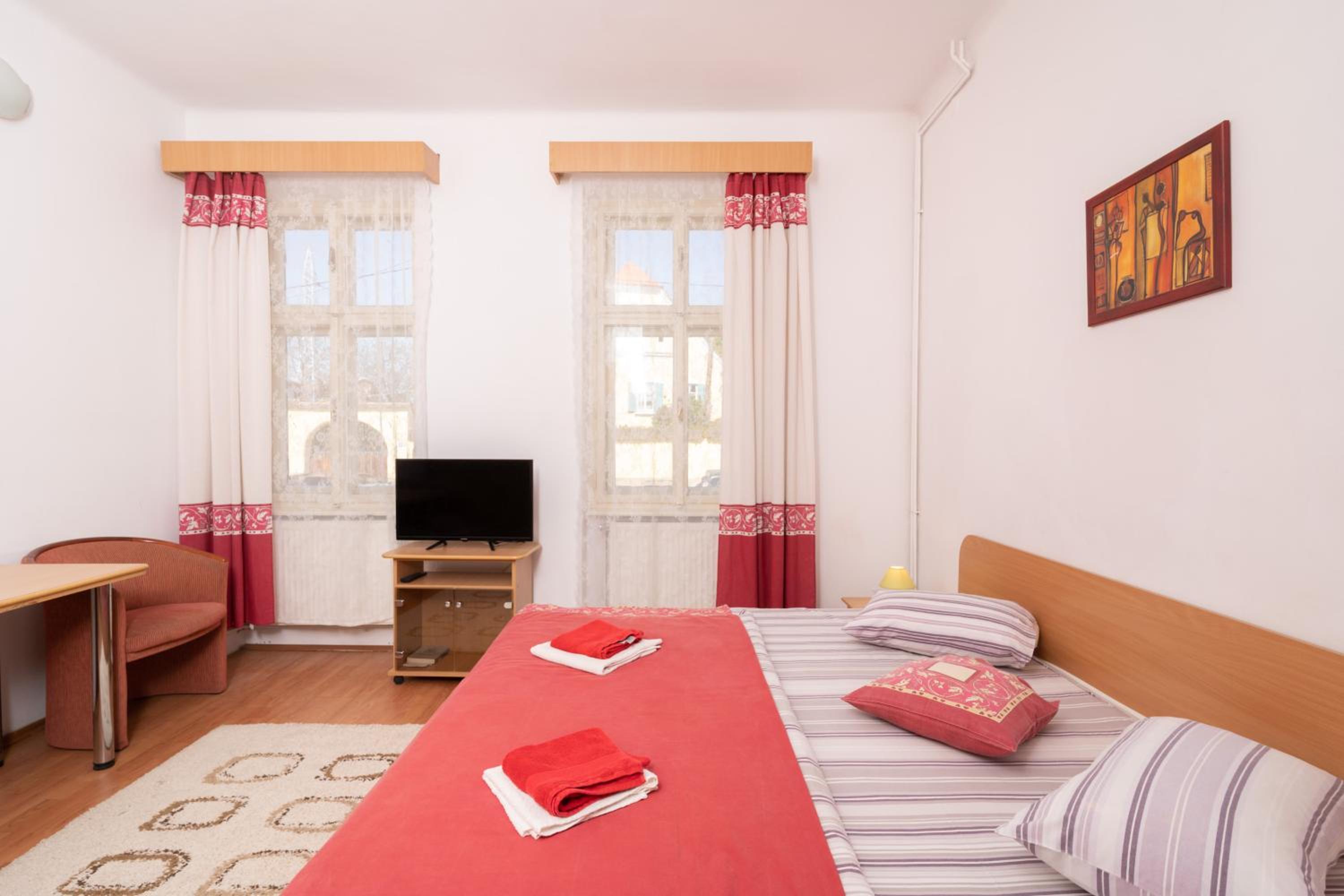Double or Twin Room - Photo 3